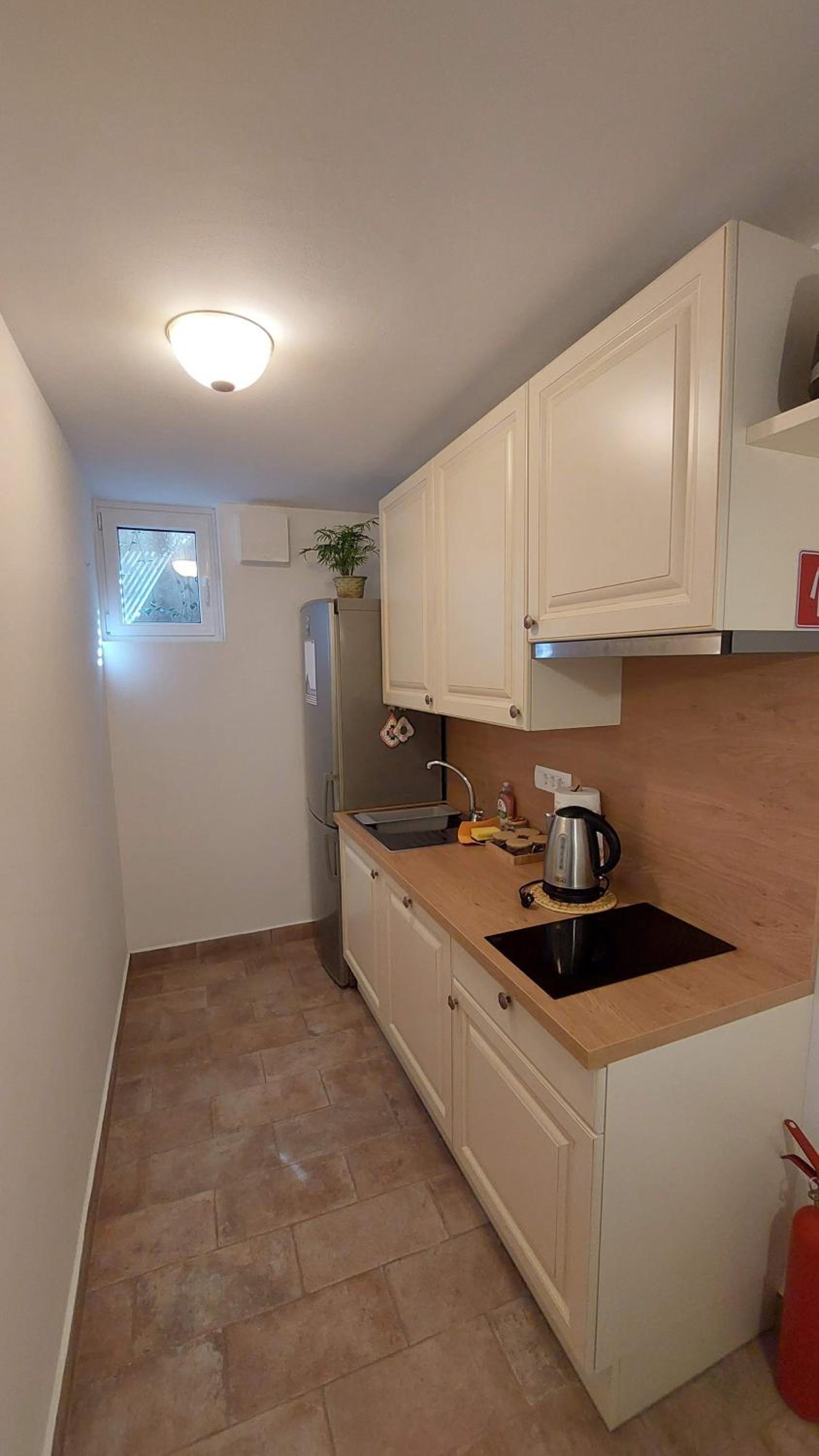 One-Bedroom Apartment - Non-Smoking - Photo 30