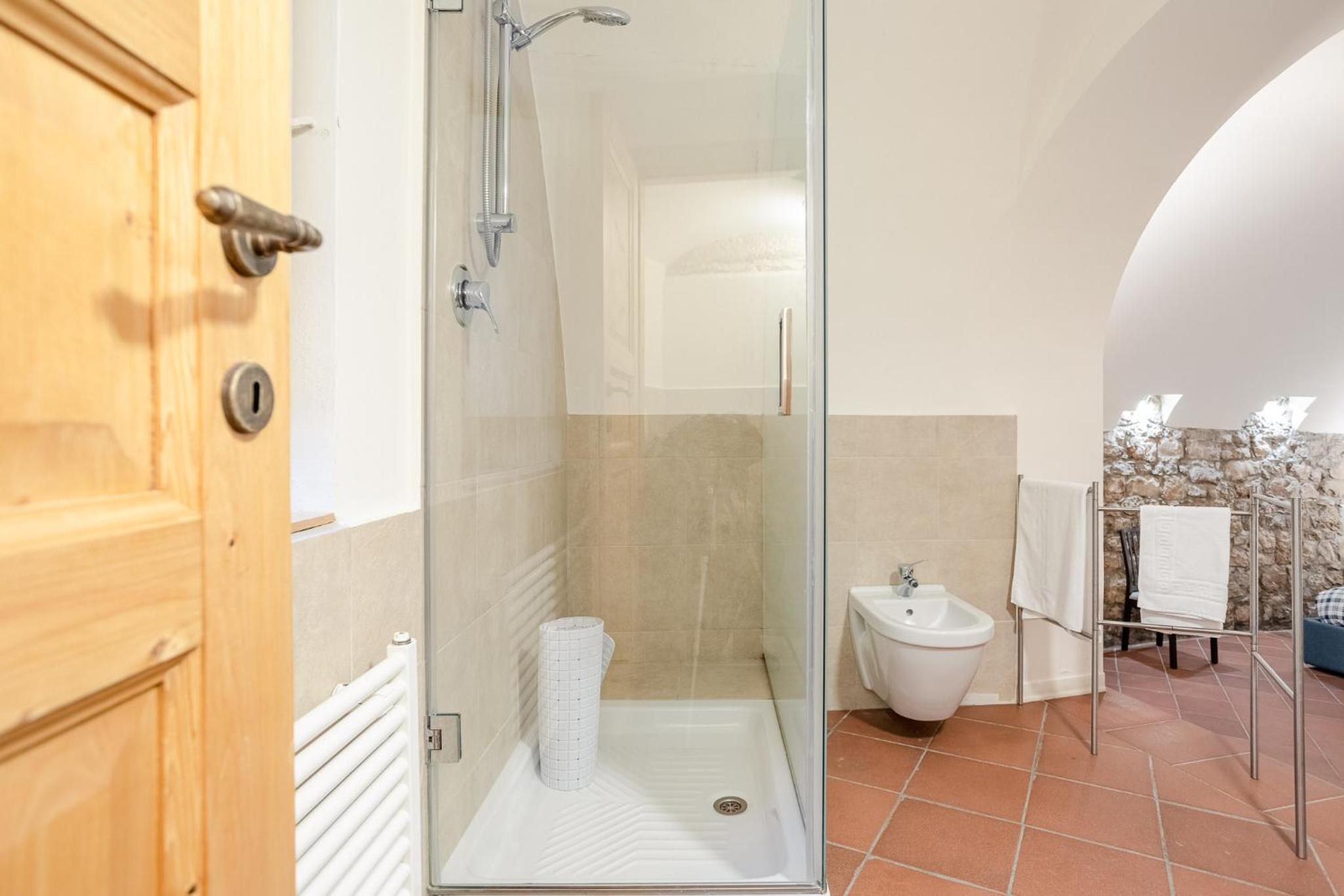 Large Double or Twin Room photo 2