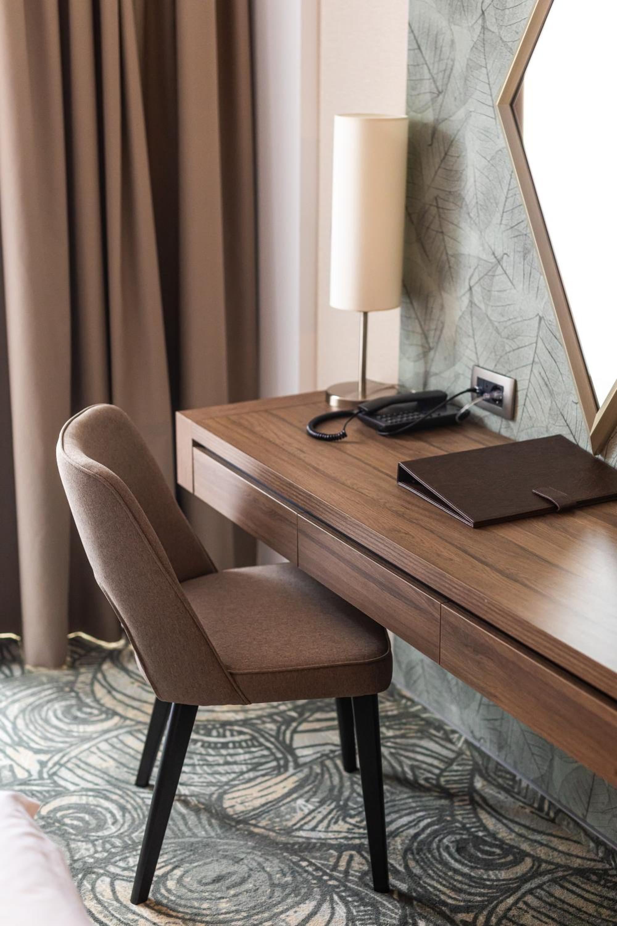 Standard Double Room - Photo 9