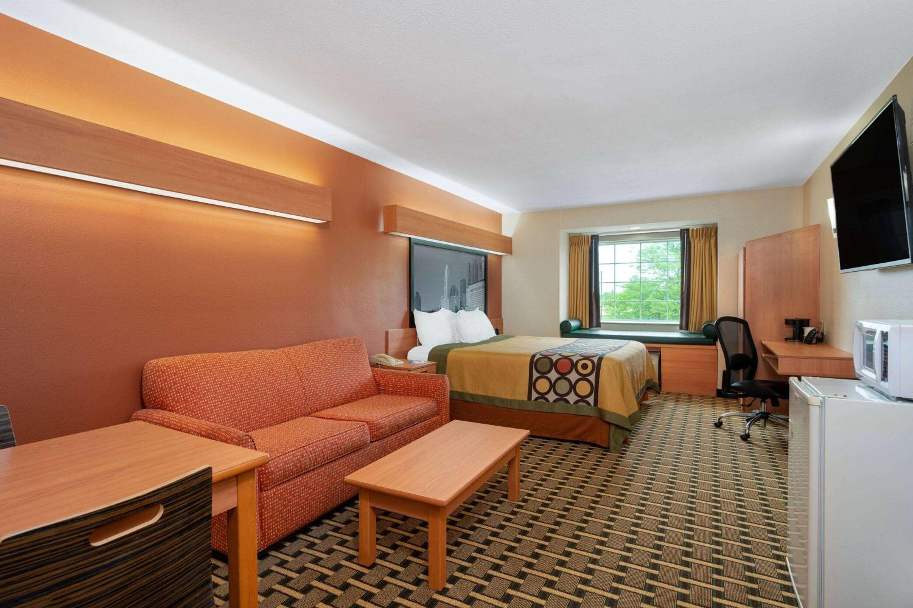 King Studio Suite - Non-Smoking - Photo 1