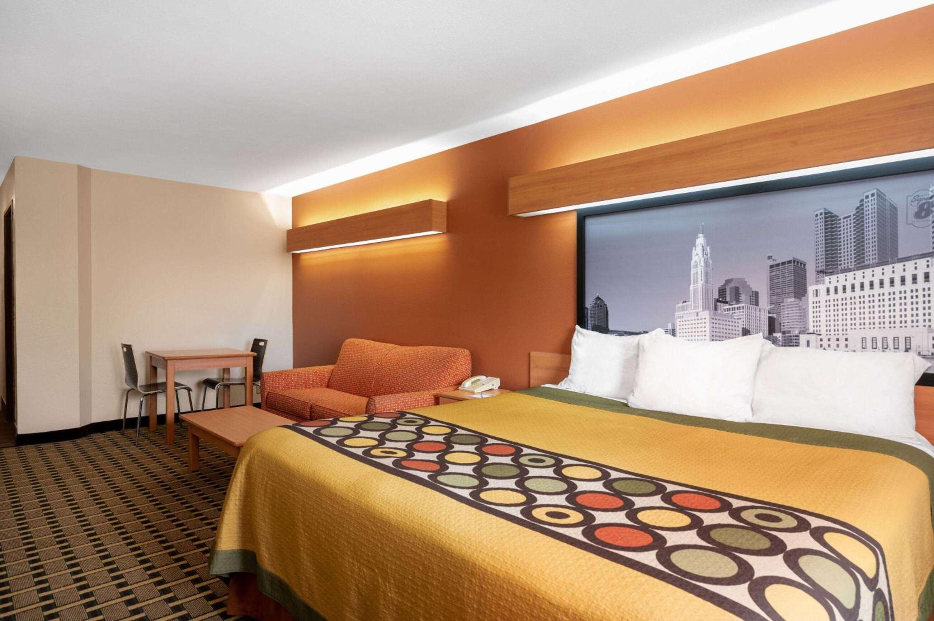 King Studio Suite - Non-Smoking - Photo 2