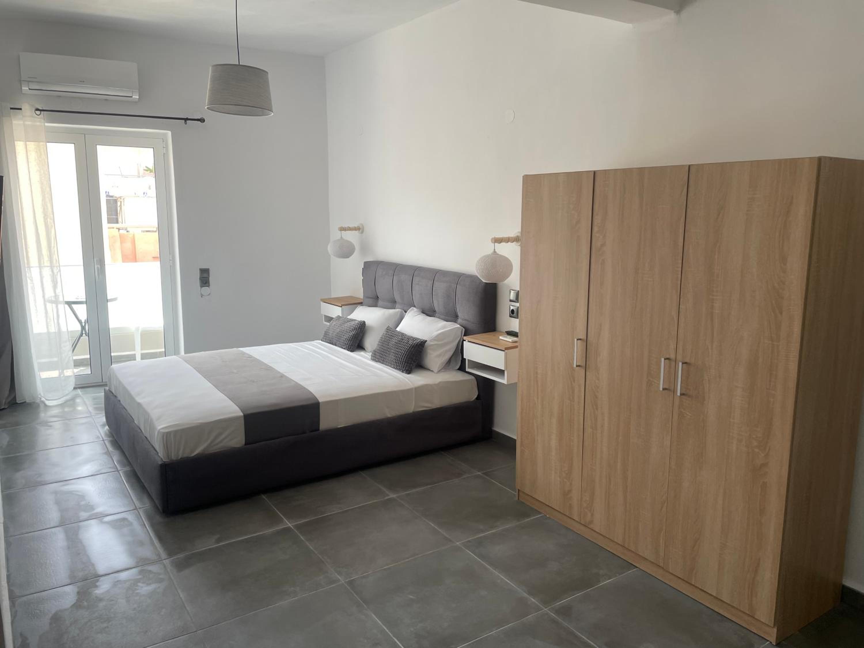 Deluxe Triple Room - Photo 1