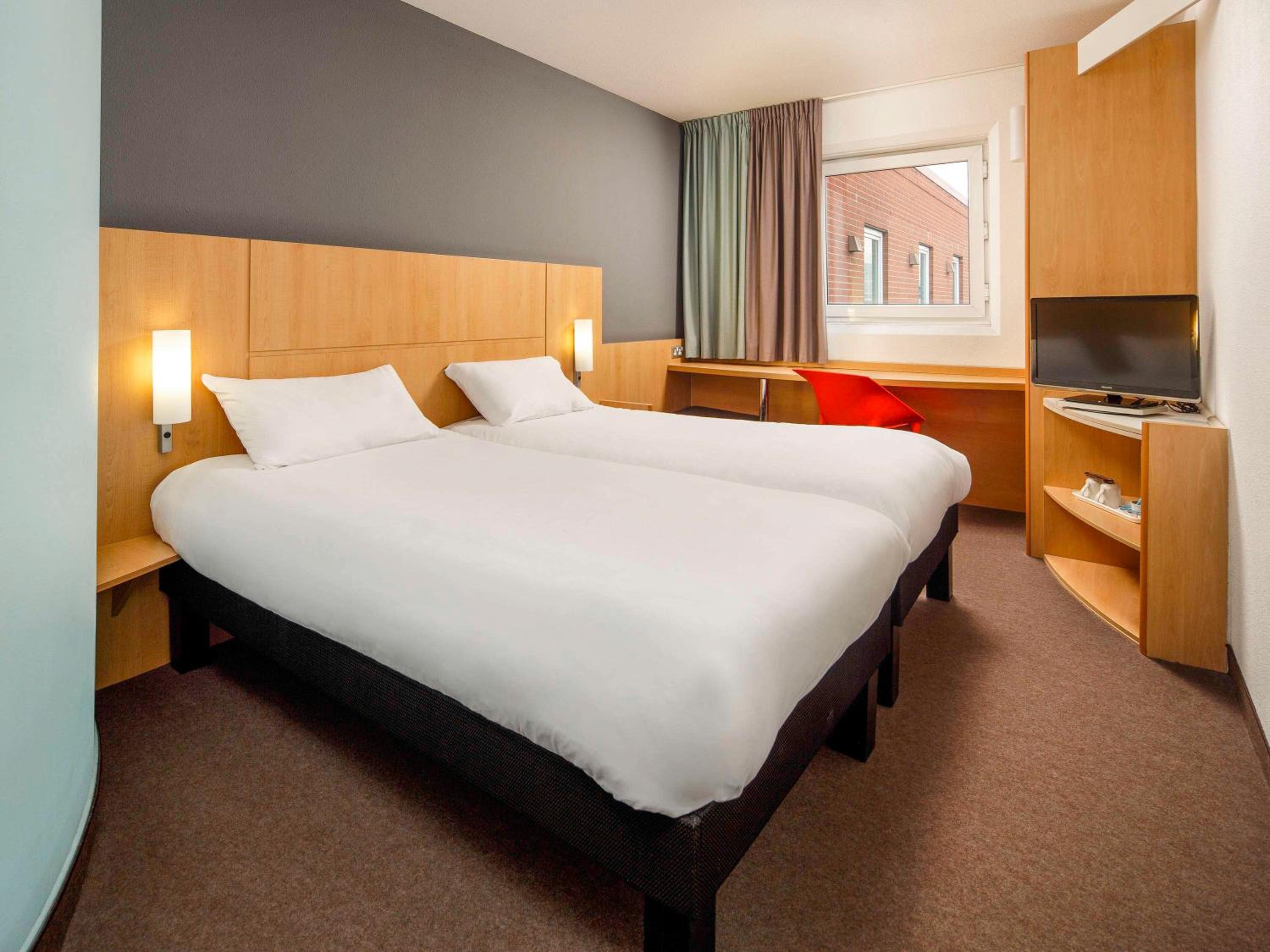 Twin Room - Photo 6
