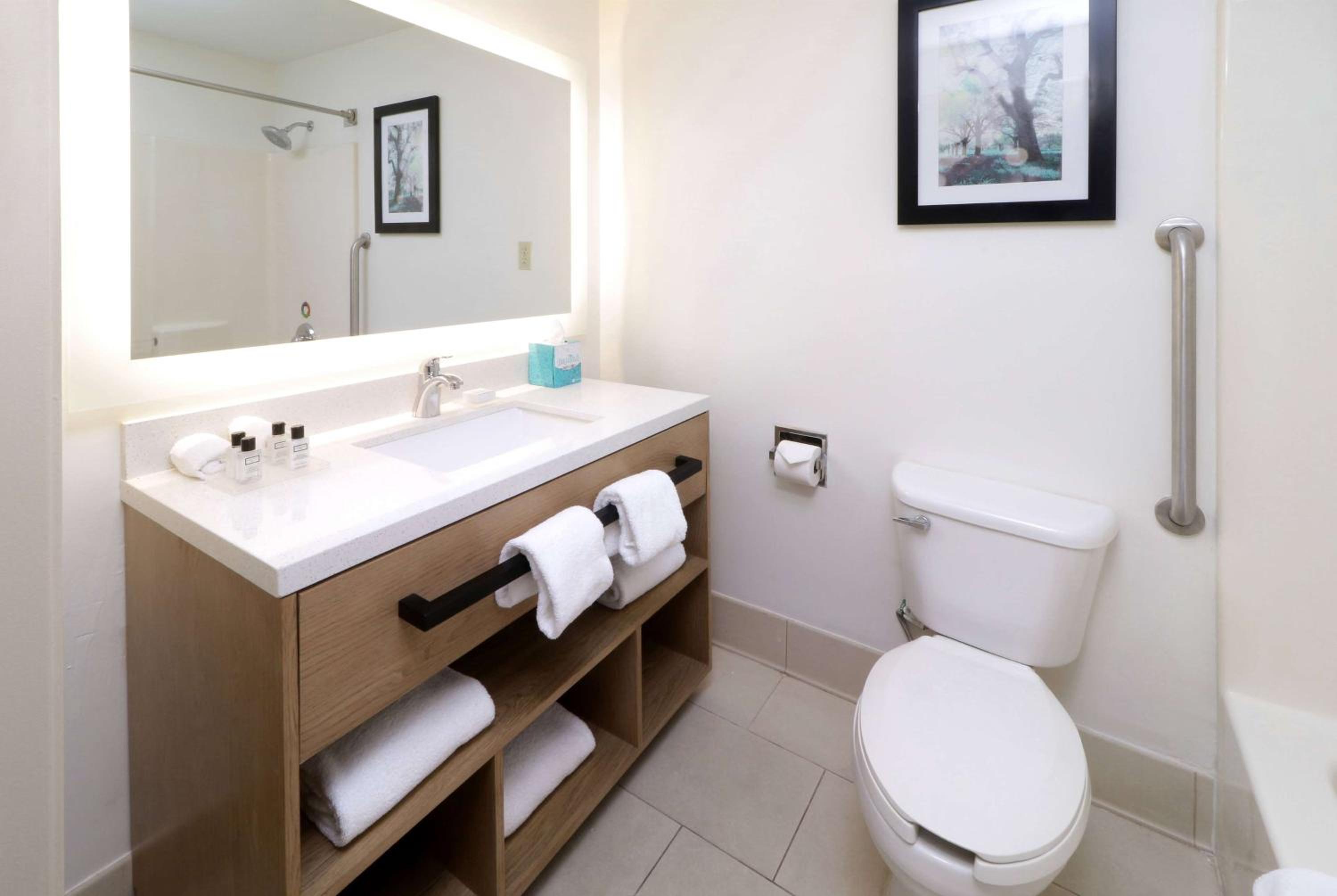 Superior Two-Bedroom Suite - Non-Smoking - Photo 1