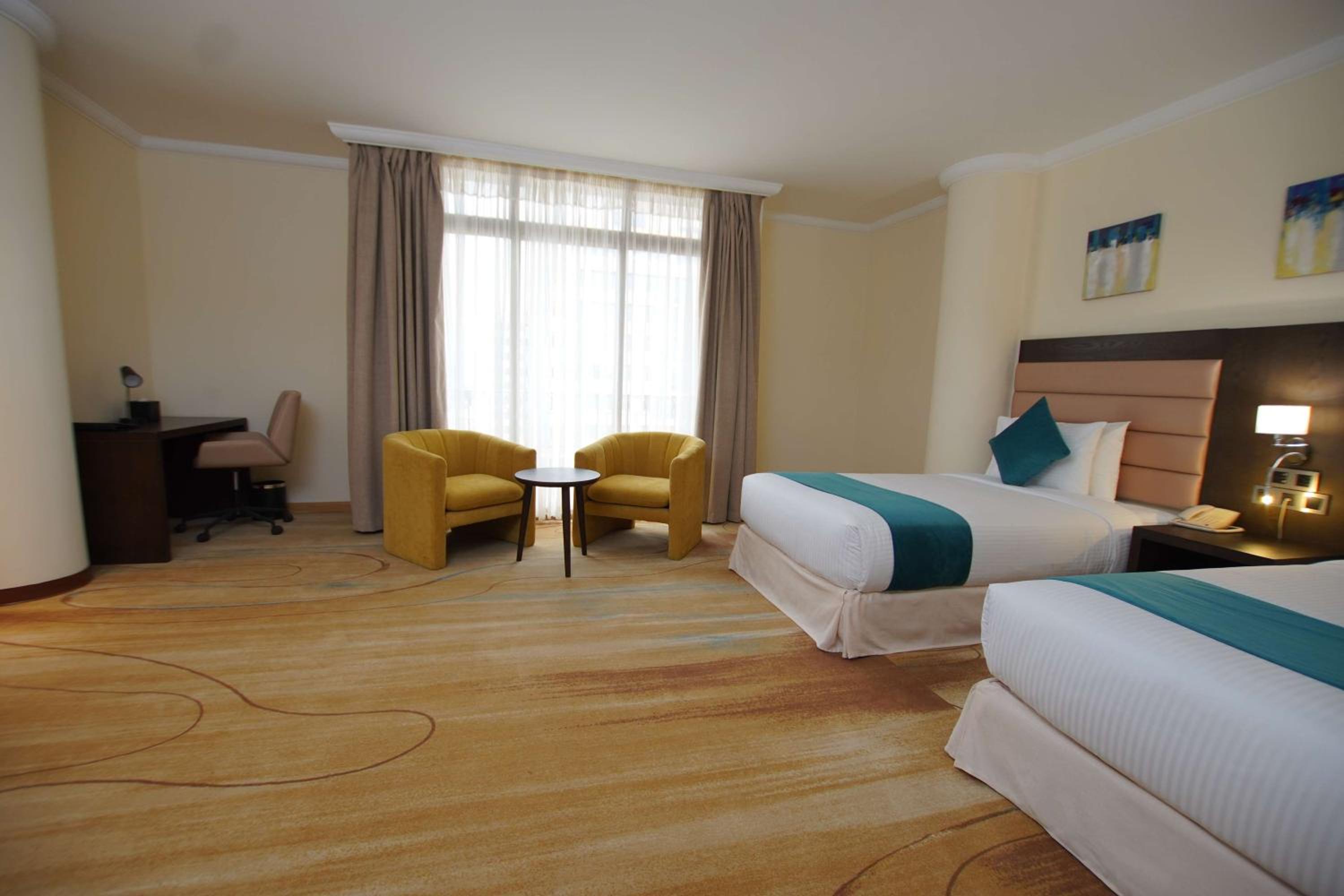 Superior Twin Room with Balcony - Non-Smoking - Photo 3