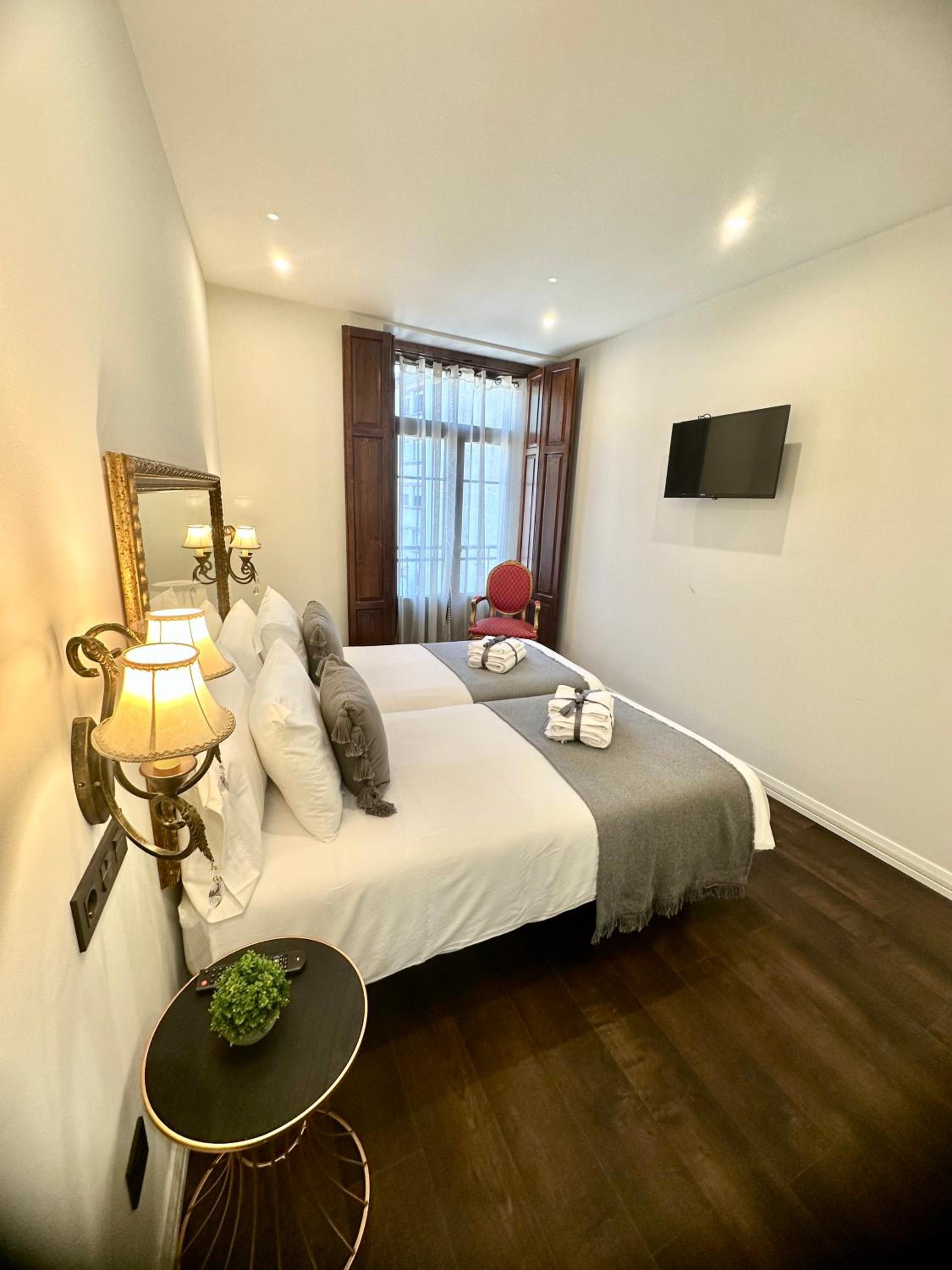 Twin Room with Balcony photo 2