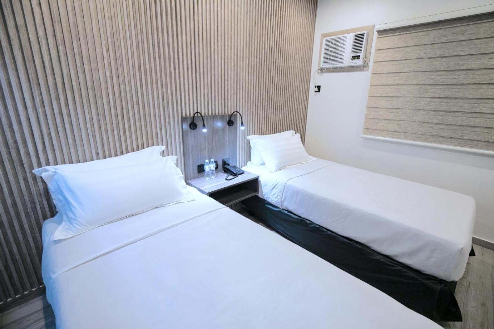 Standard Twin Room - Photo 1