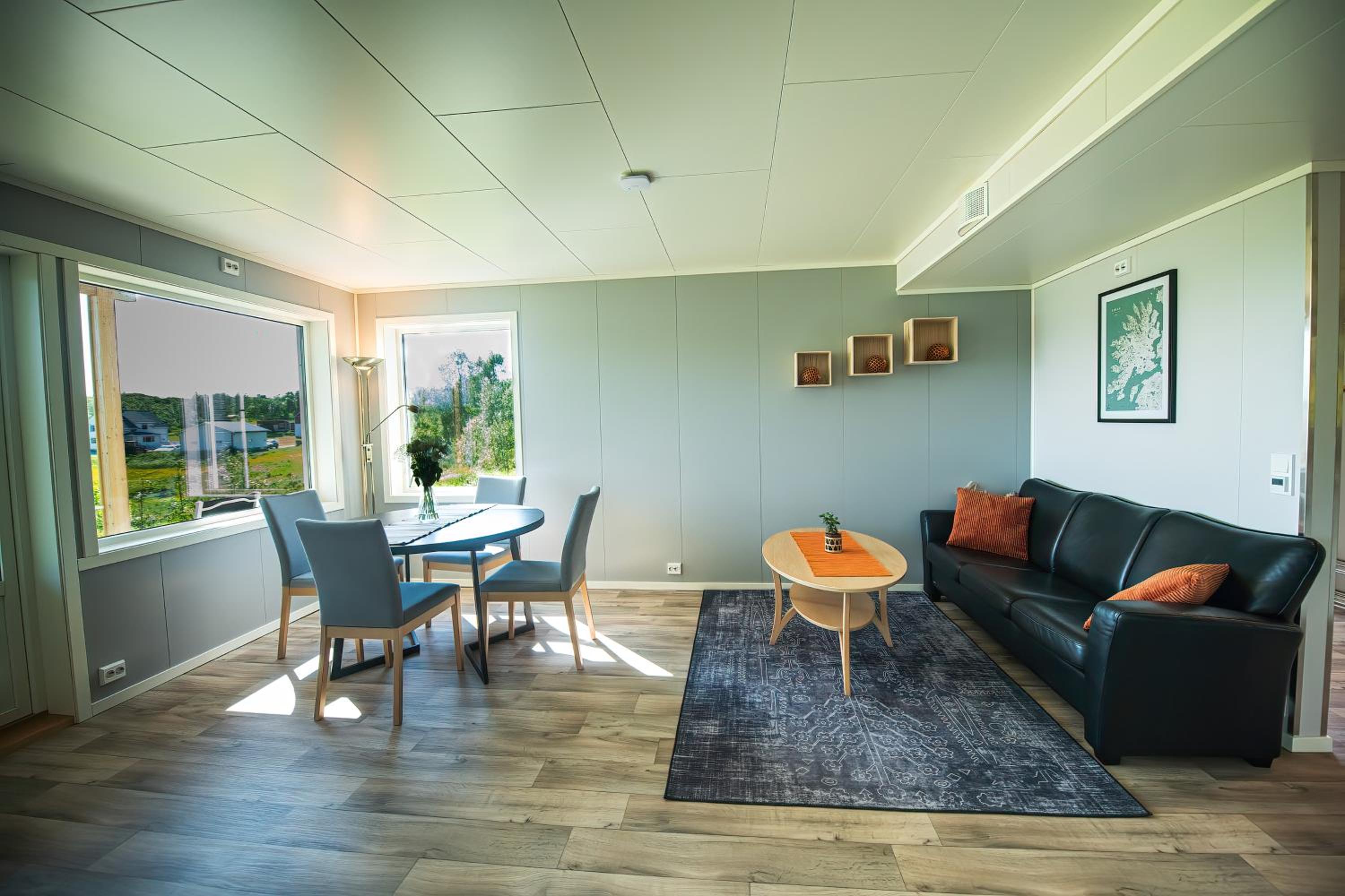 Two-Bedroom Apartment - Photo 9
