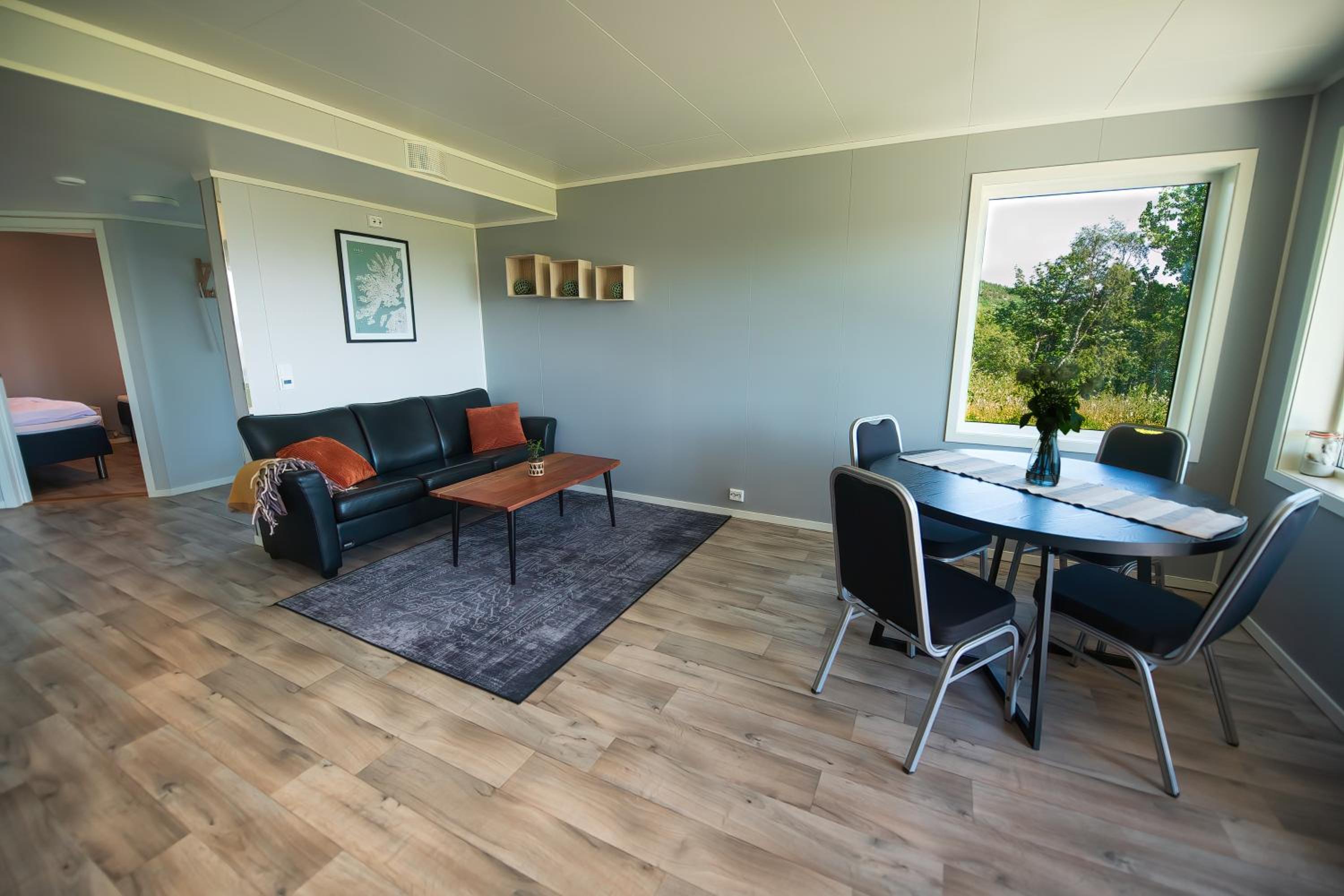 Two-Bedroom Apartment - Photo 6