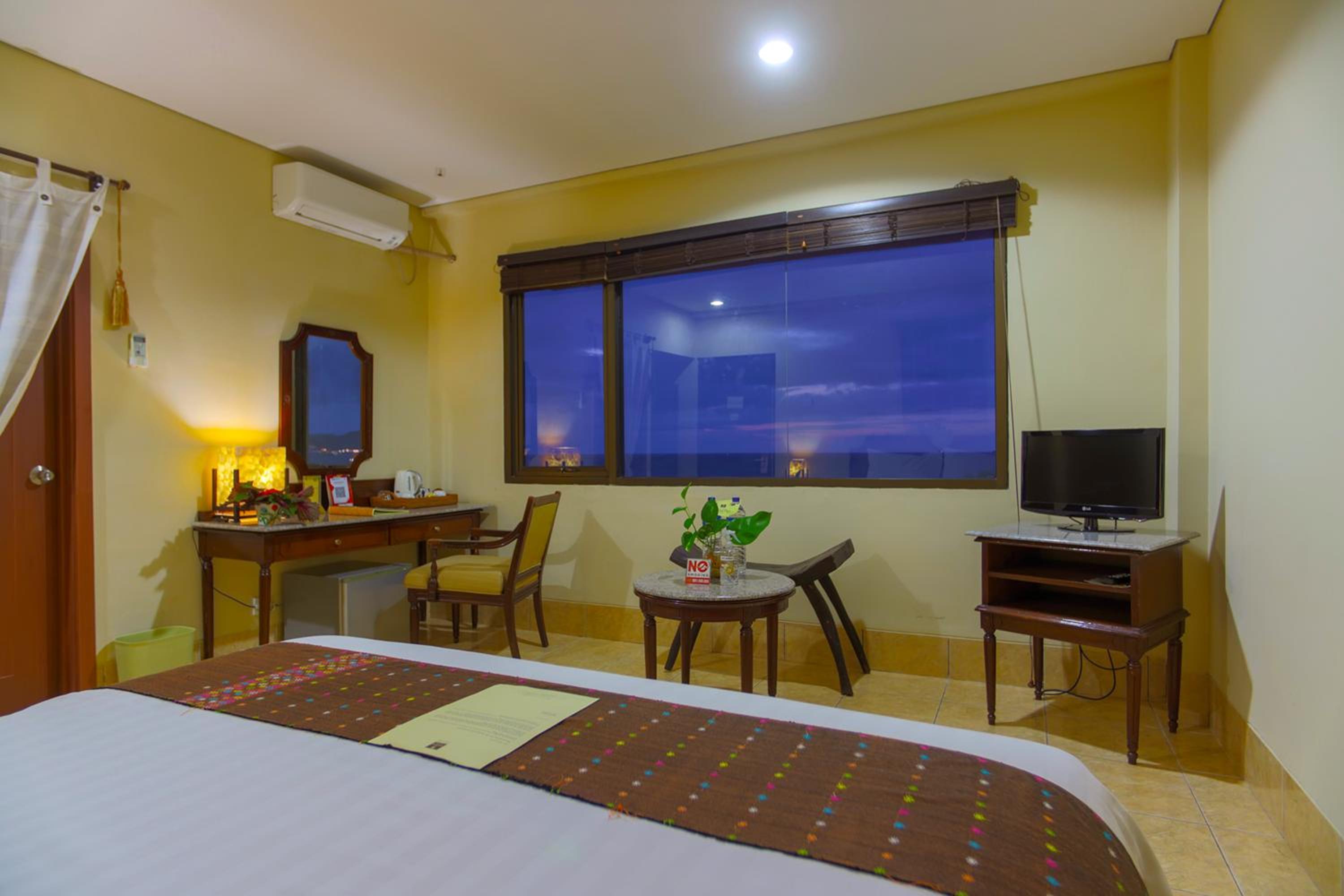 Deluxe Sea View with Free Airport Transfer photo 2