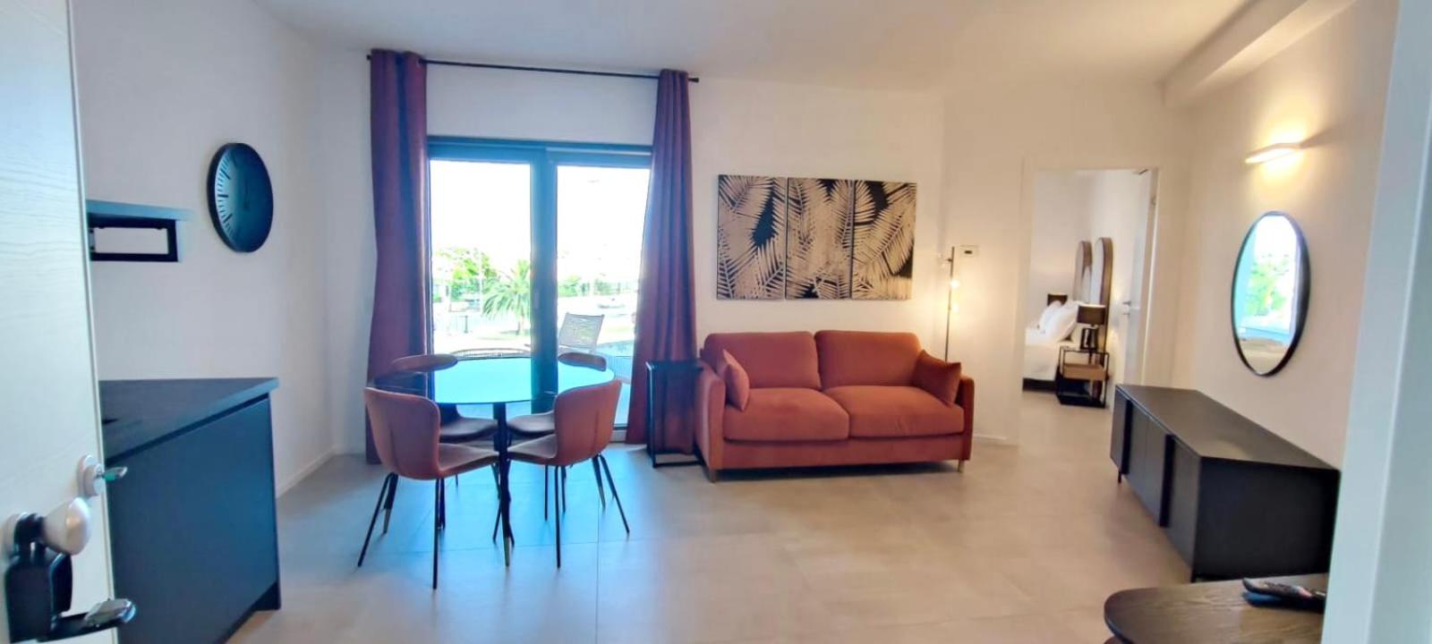 One-Bedroom Apartment with Spa Bath
