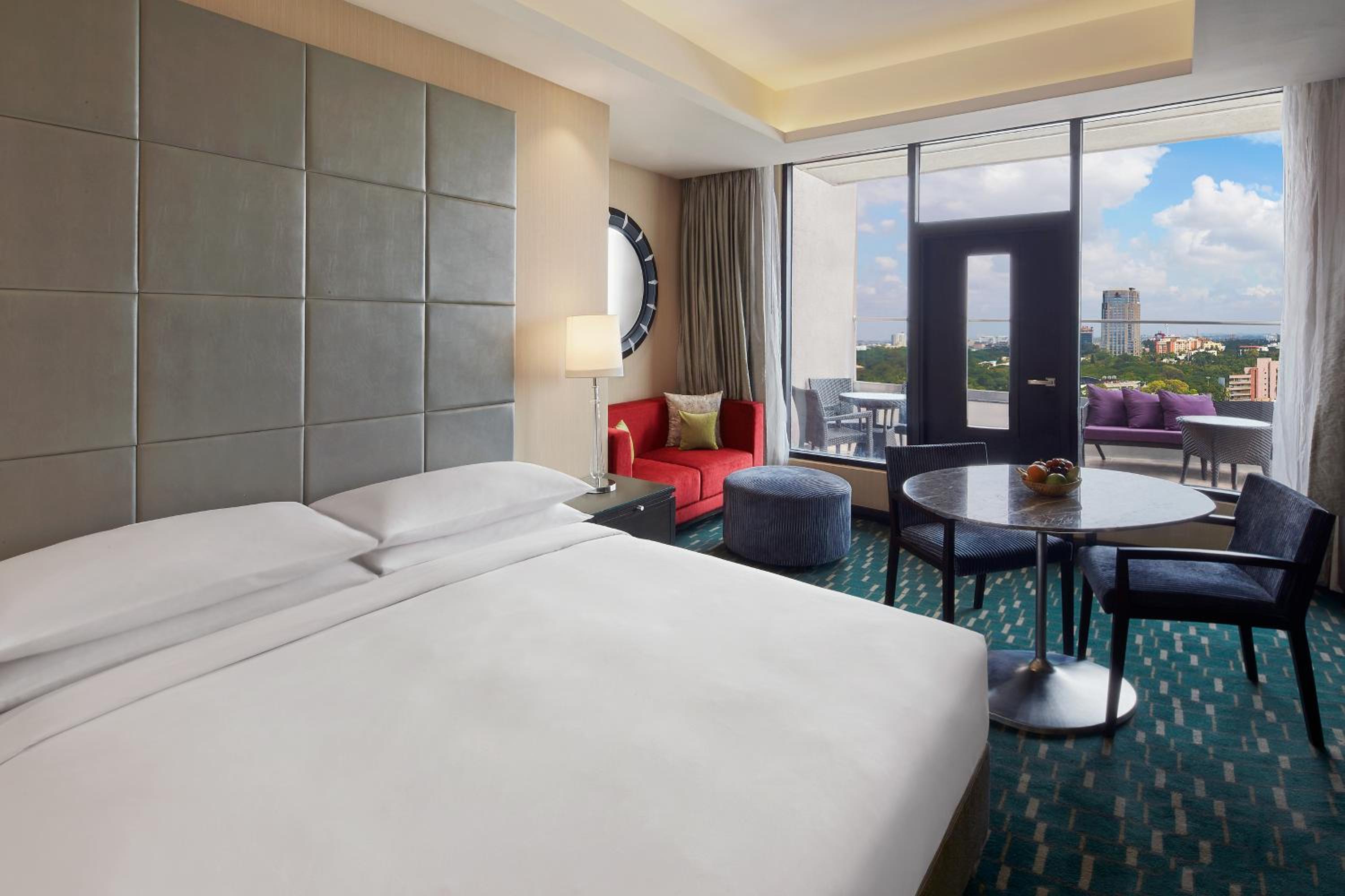 King Room with Terrace - Executive Lounge Access