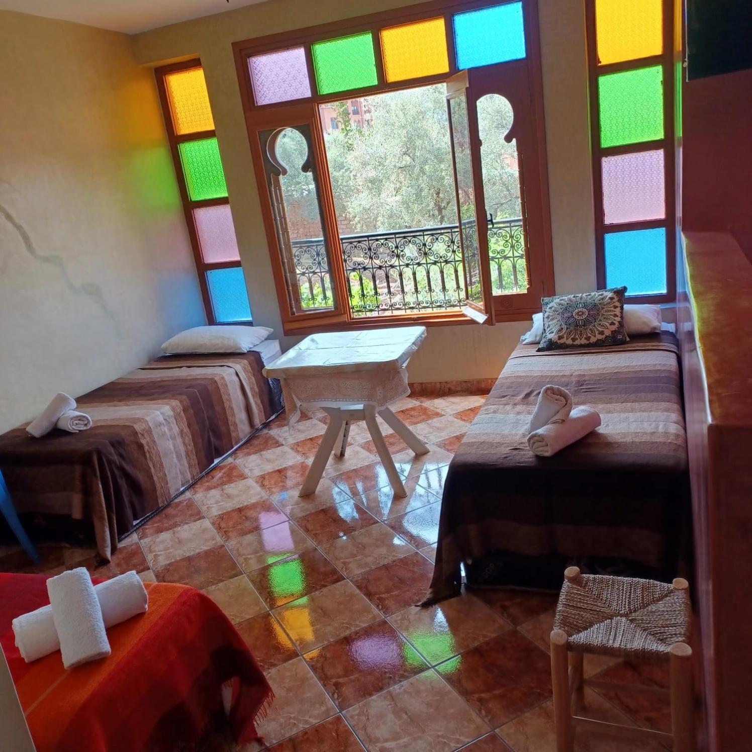 Family Room with Mountain View - Photo 1