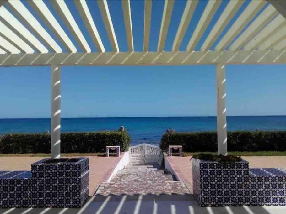 Villa photo 1
