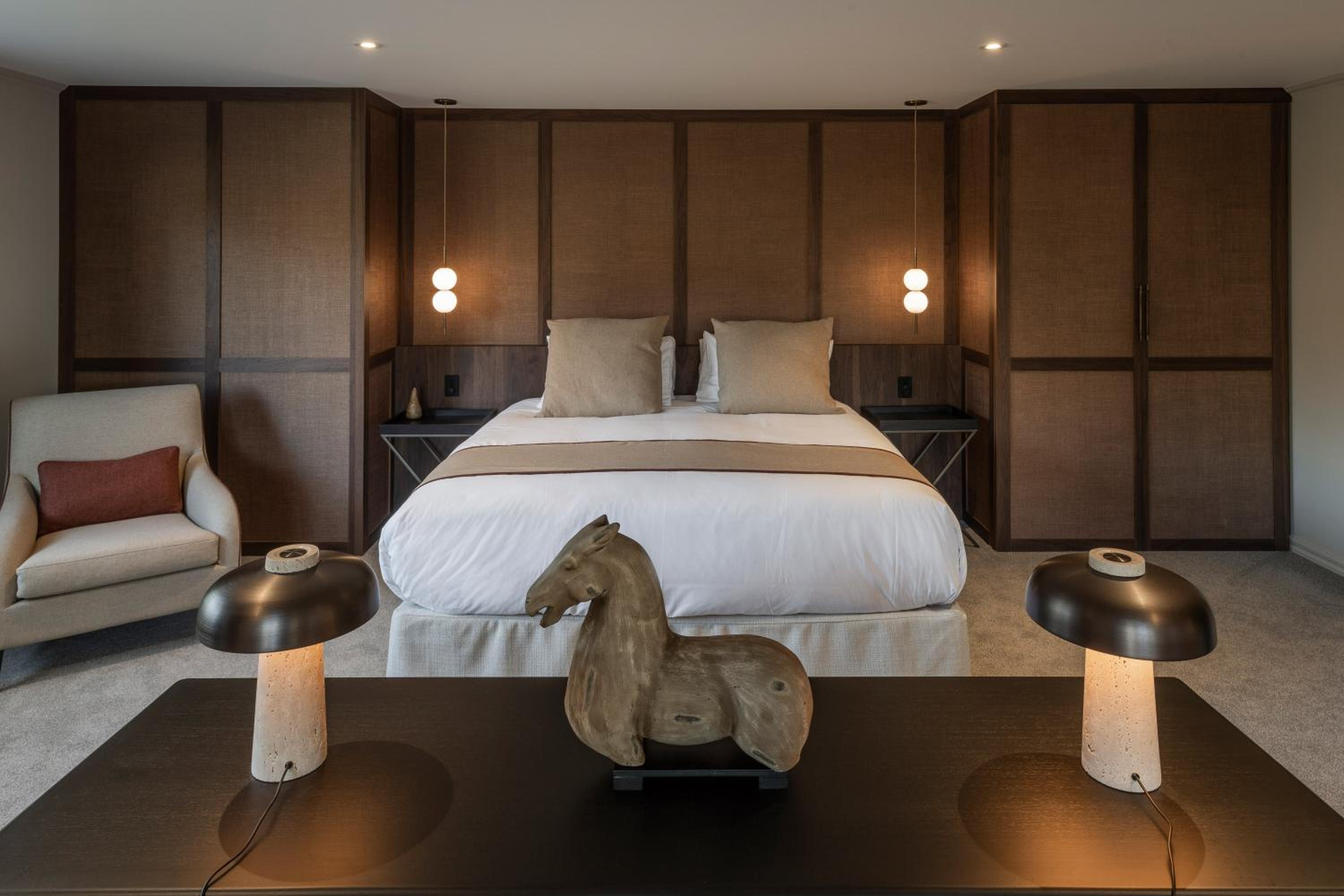 Superior King Suite photo 3