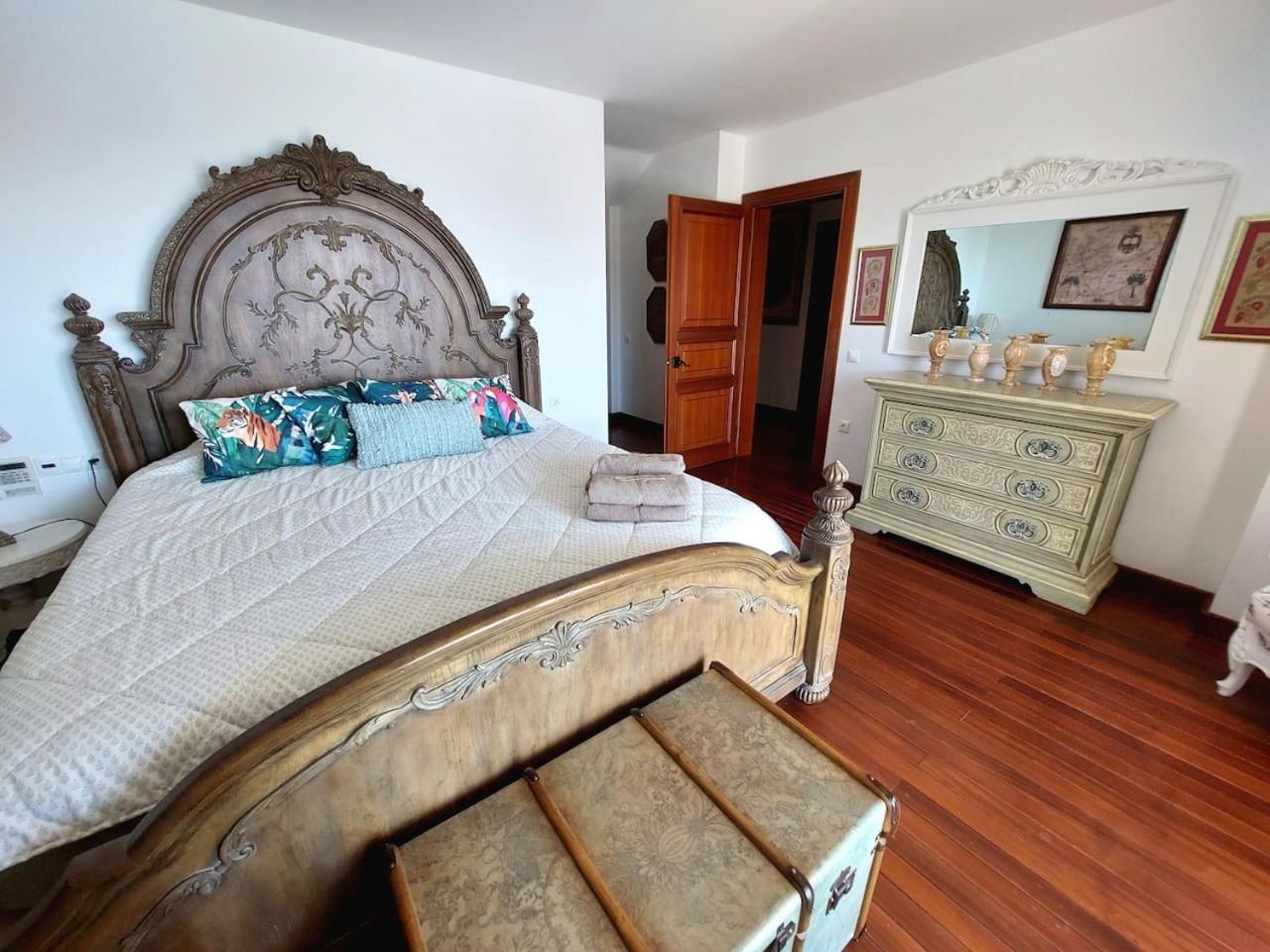 Villa With Sea View photo 3
