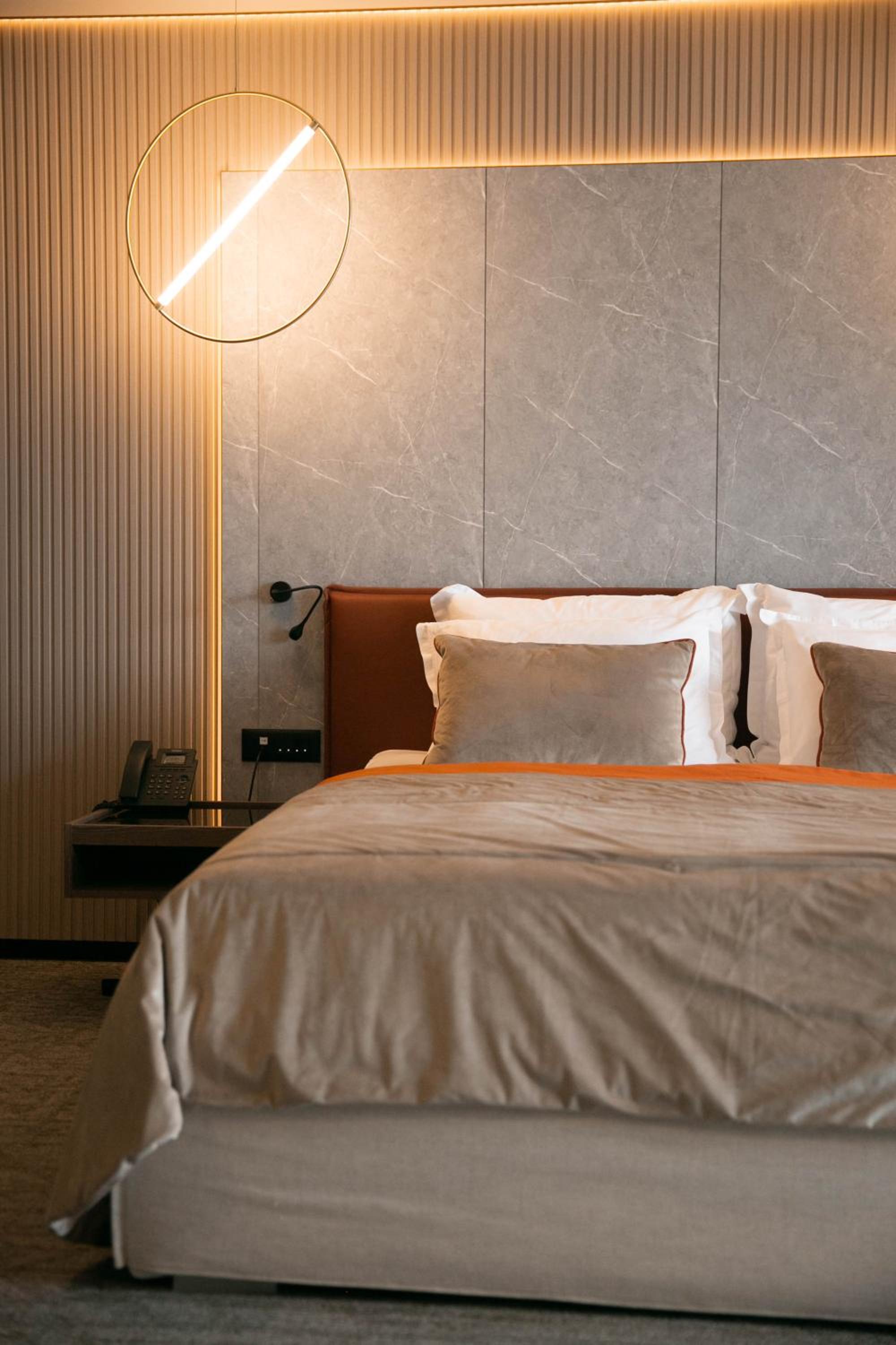 Deluxe Double Room with Balcony and Sea View - Photo 8