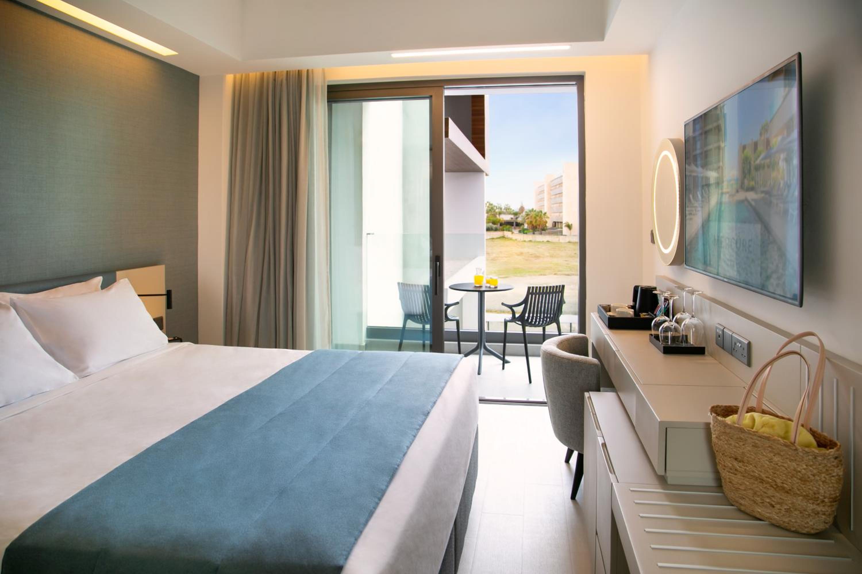 Standard Double Room with Balcony and Sea View photo 3