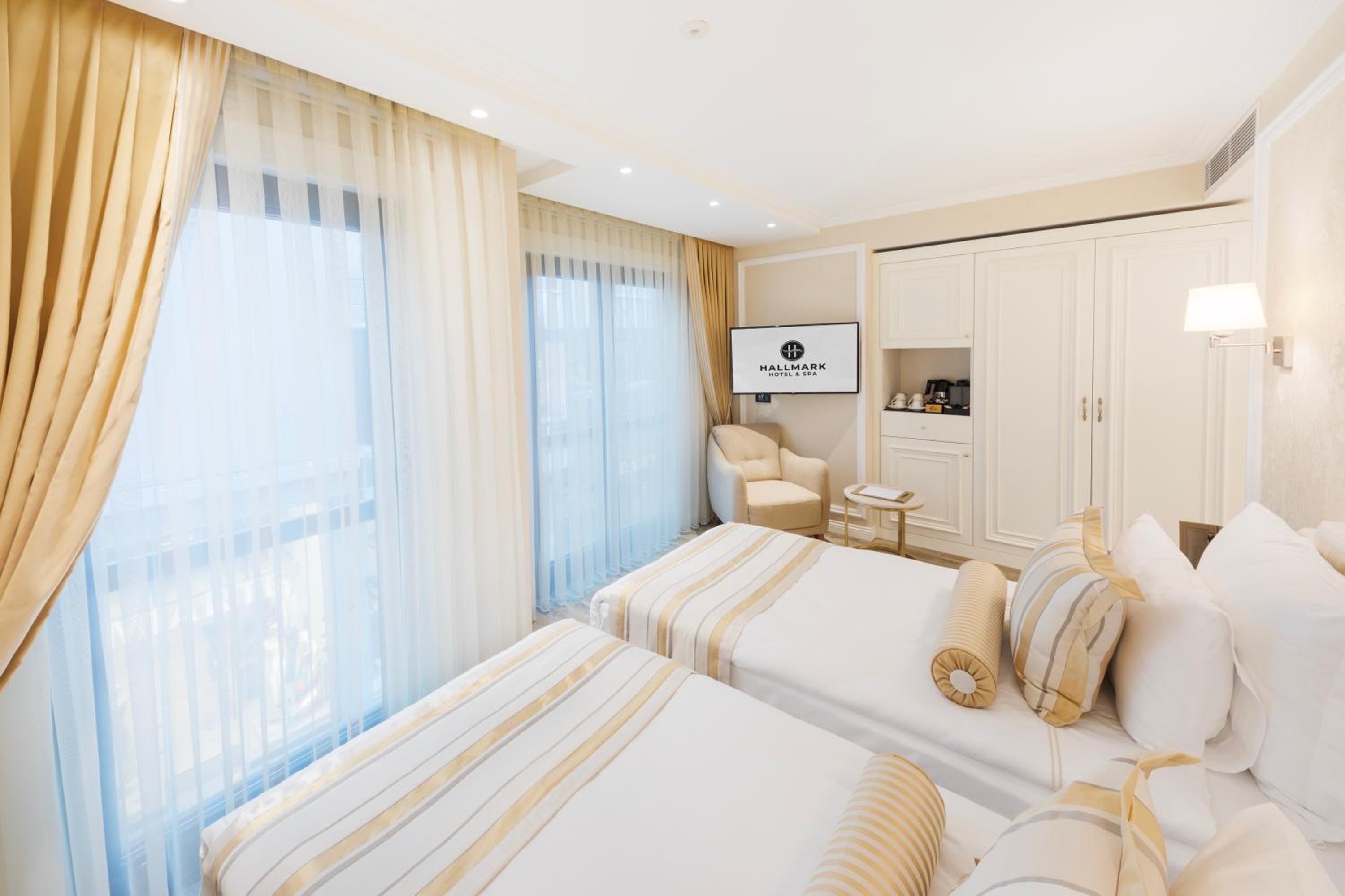 Superior Double or Twin Room photo 1
