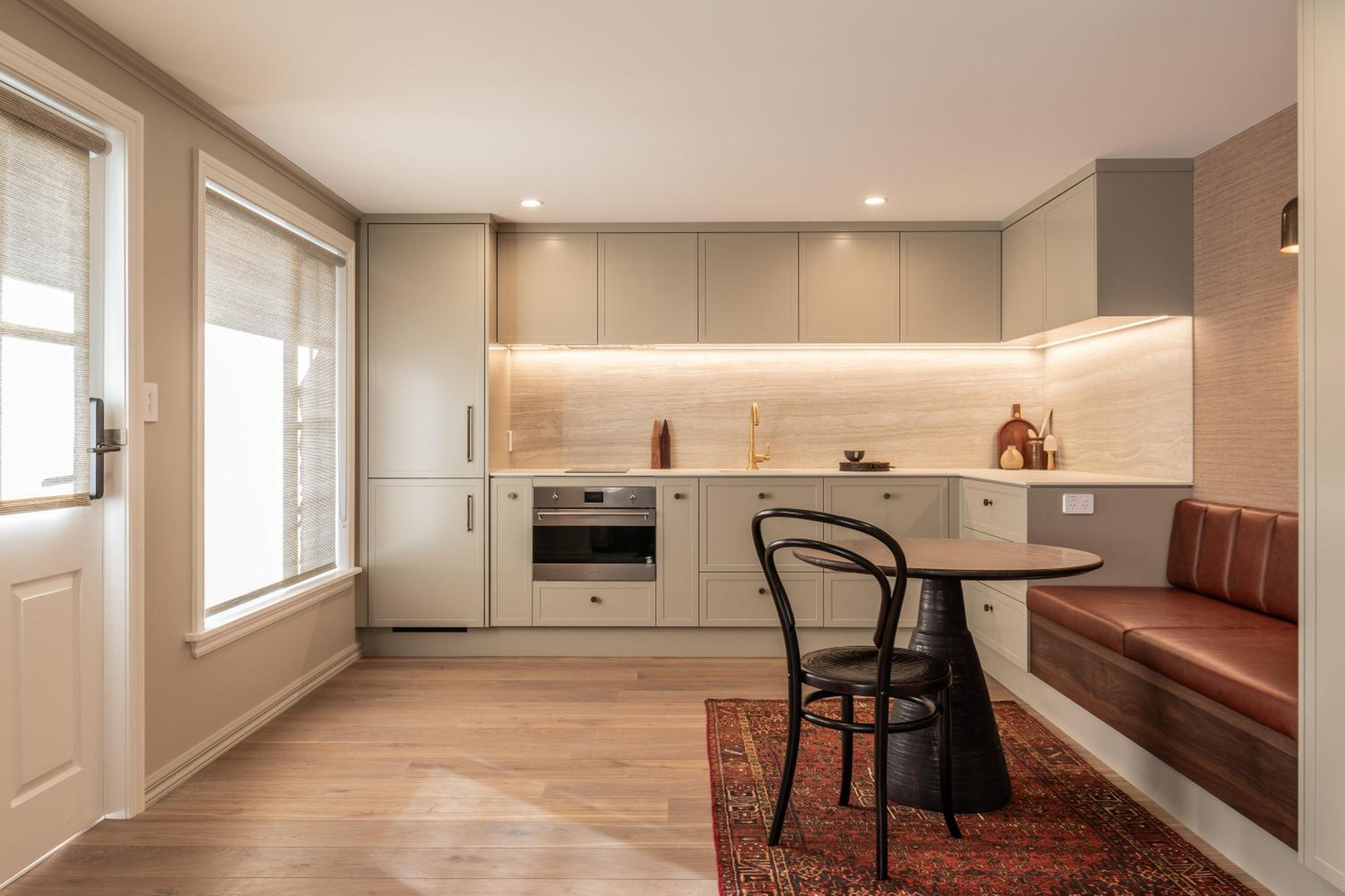 Superior Suite - Photo 8