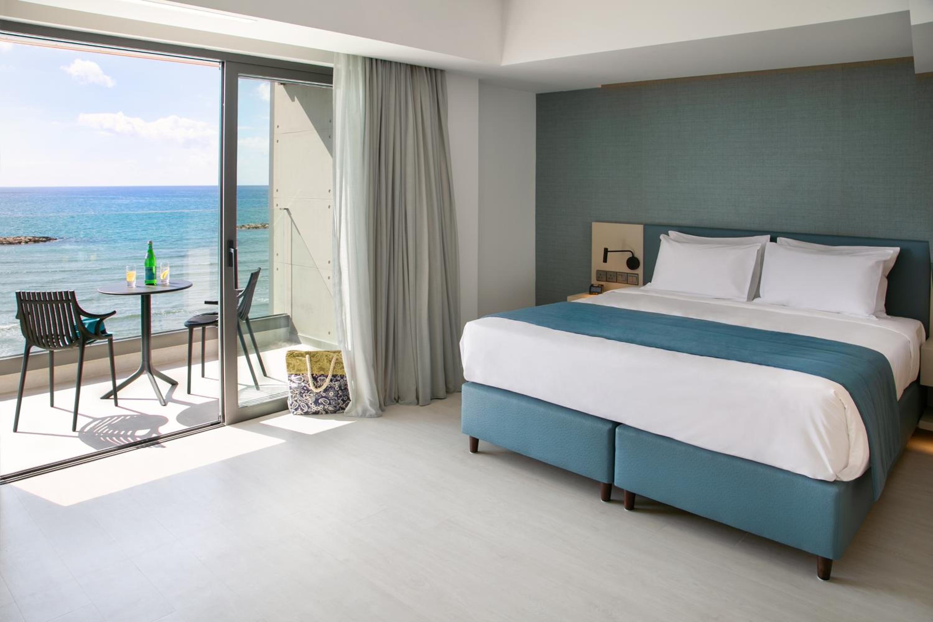 Superior Double Room with Balcony and Sea View photo 3