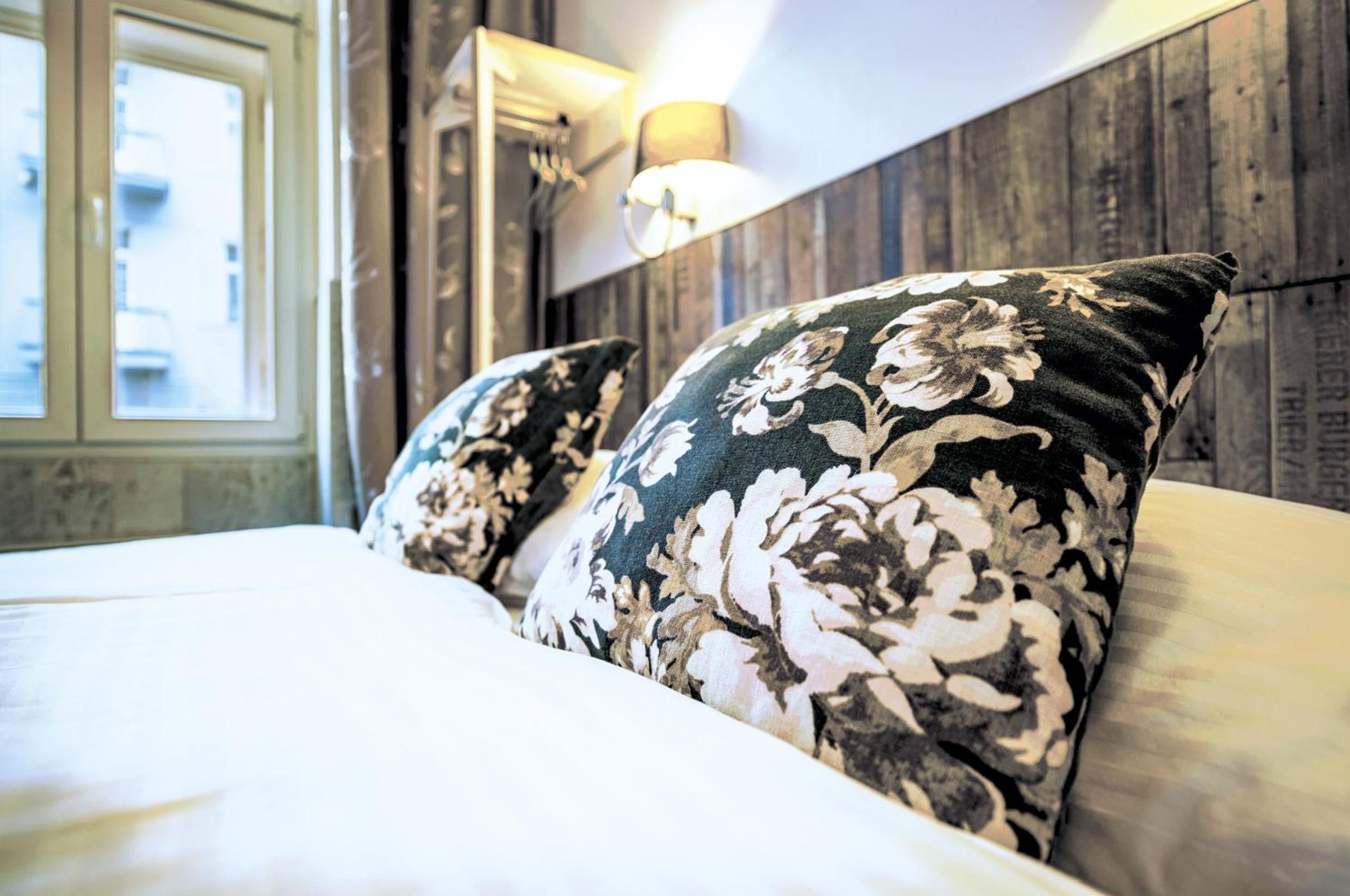 Double or Twin Room - Photo 3
