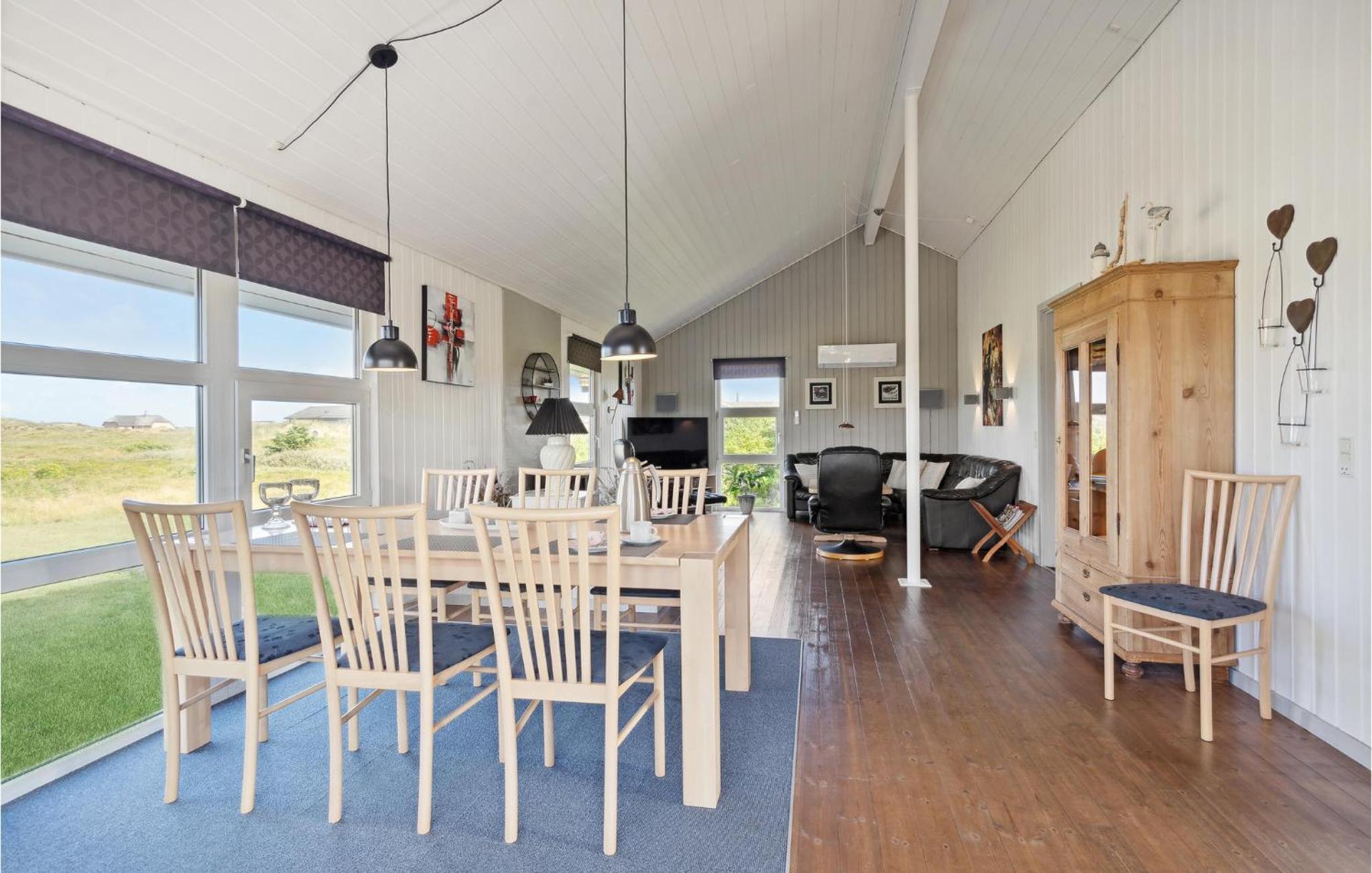 Three-Bedroom Vacation Home  photo 2