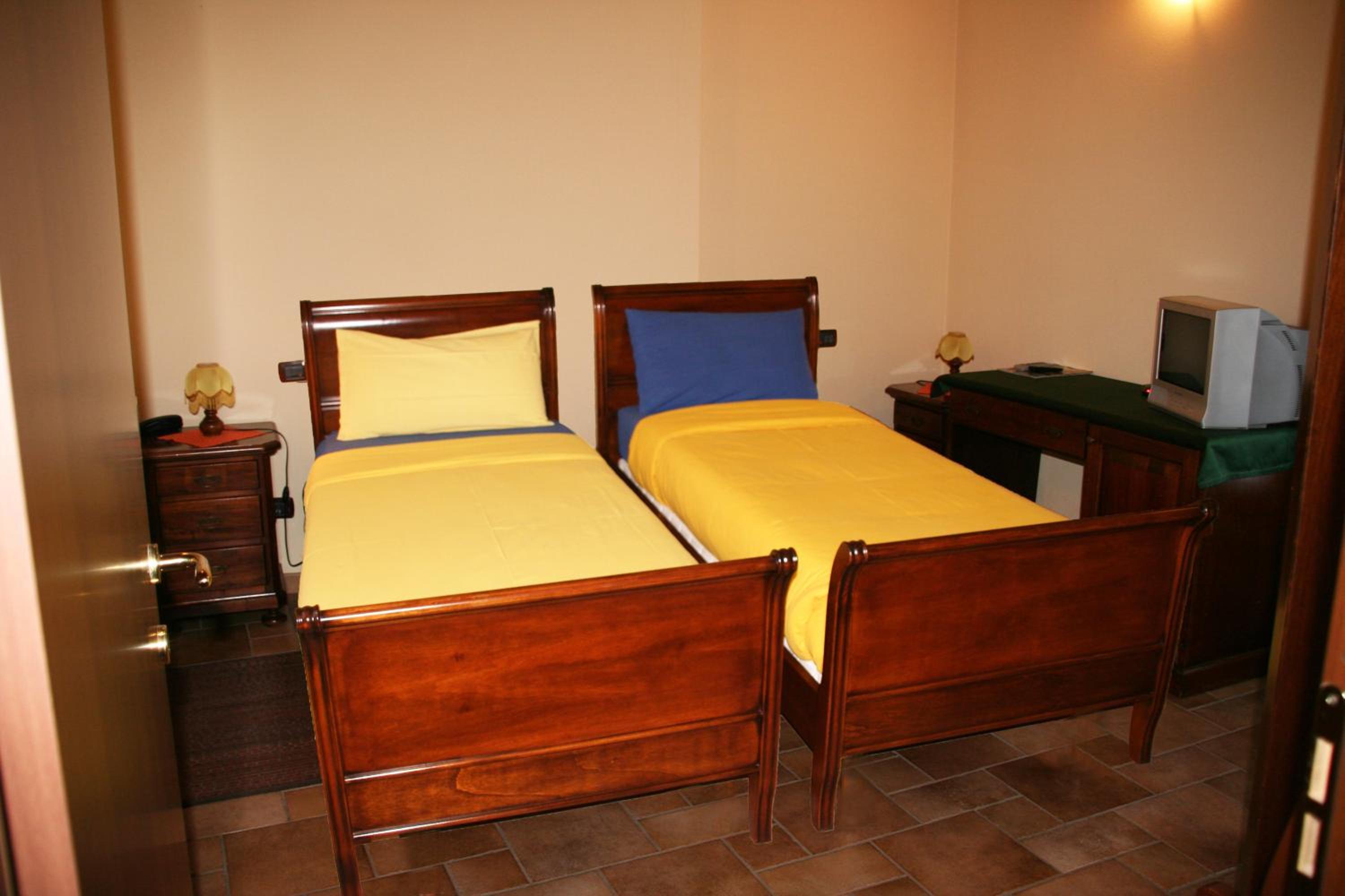 Twin Room with Bathroom