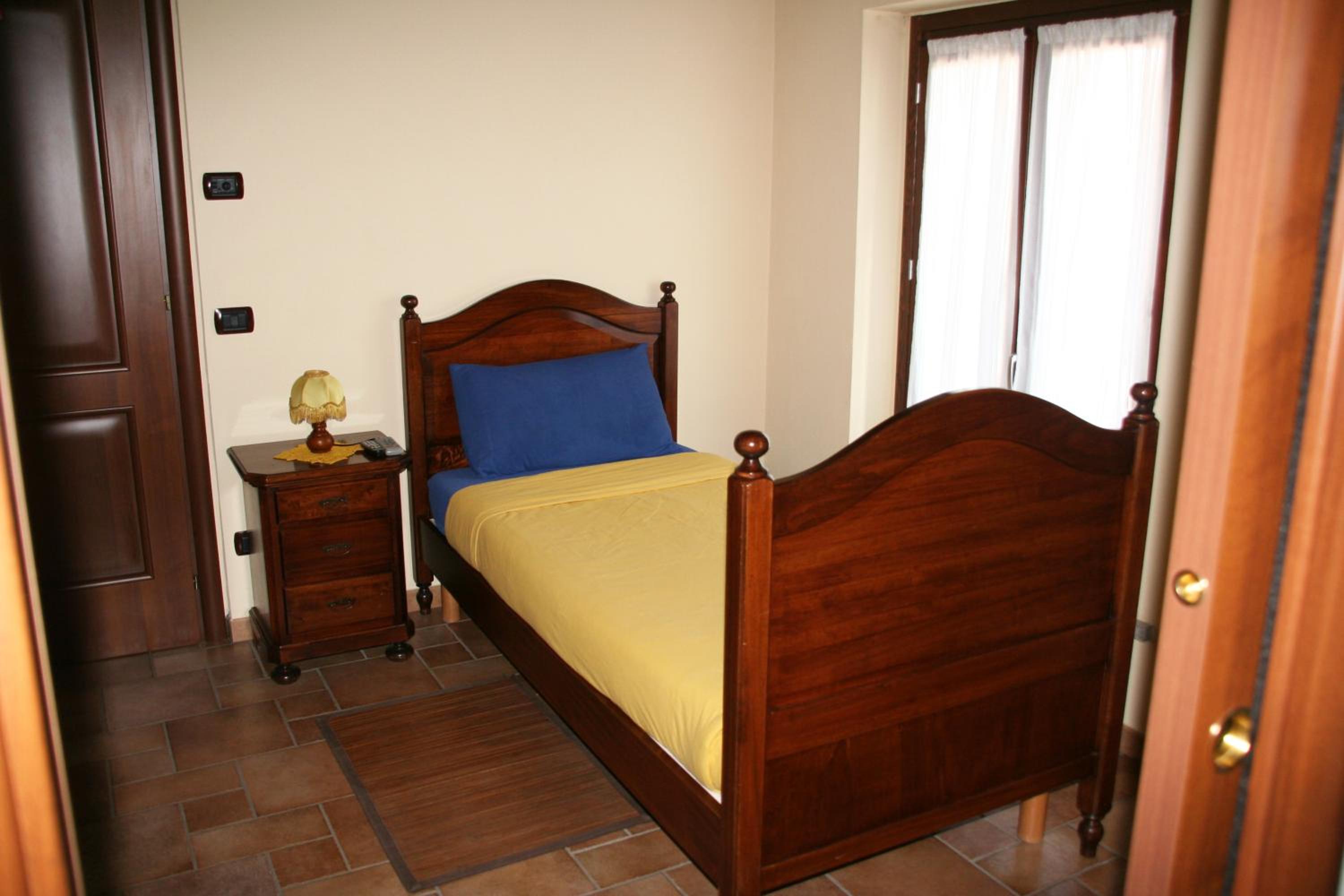 Single Room with Bathroom