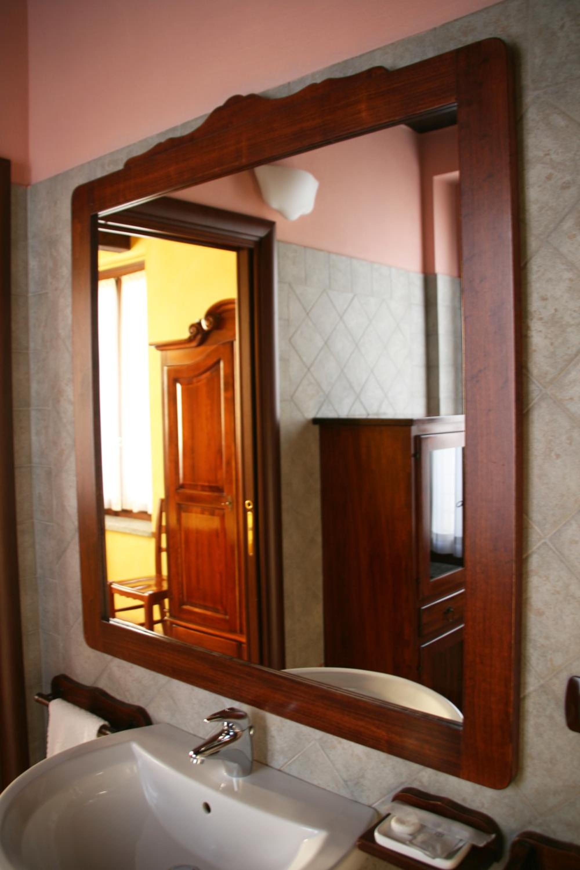 Deluxe Double or Twin Room photo 3