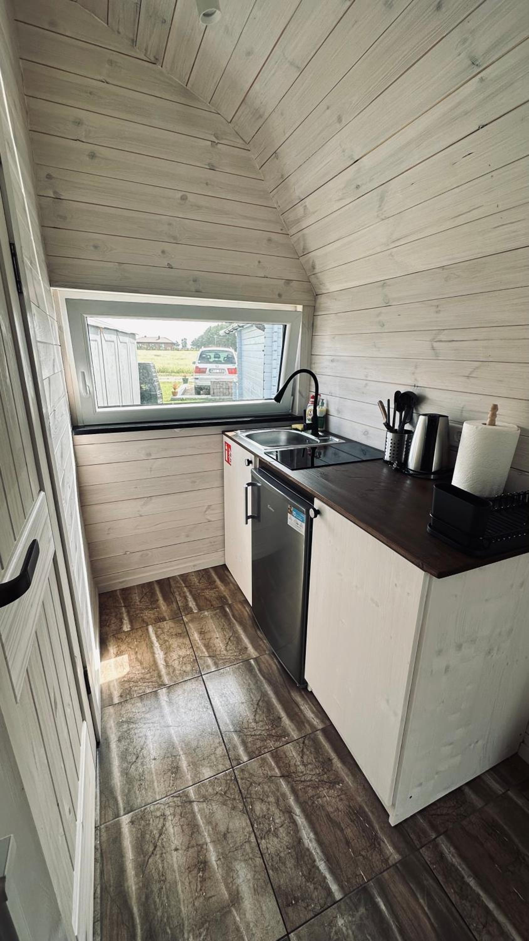 One-Bedroom House - Photo 12
