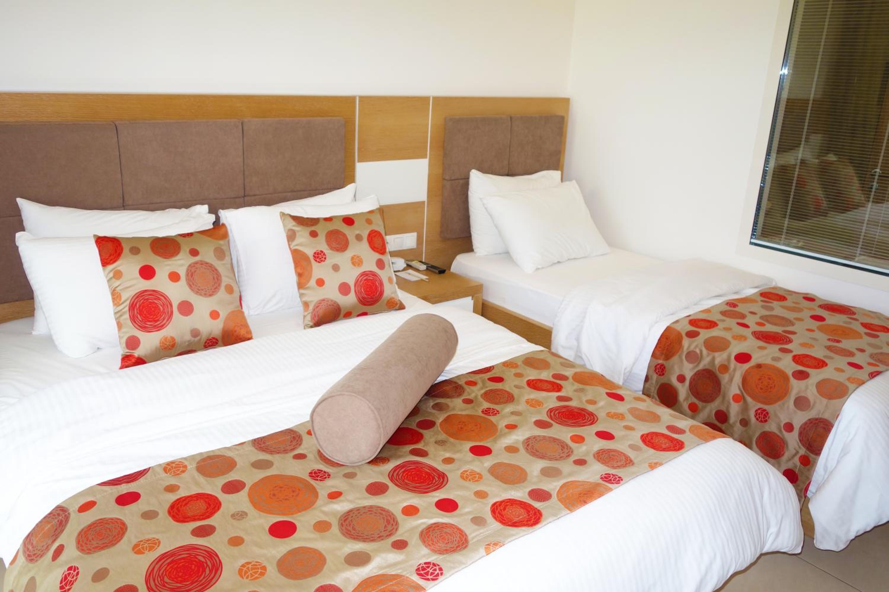 Deluxe Triple Room