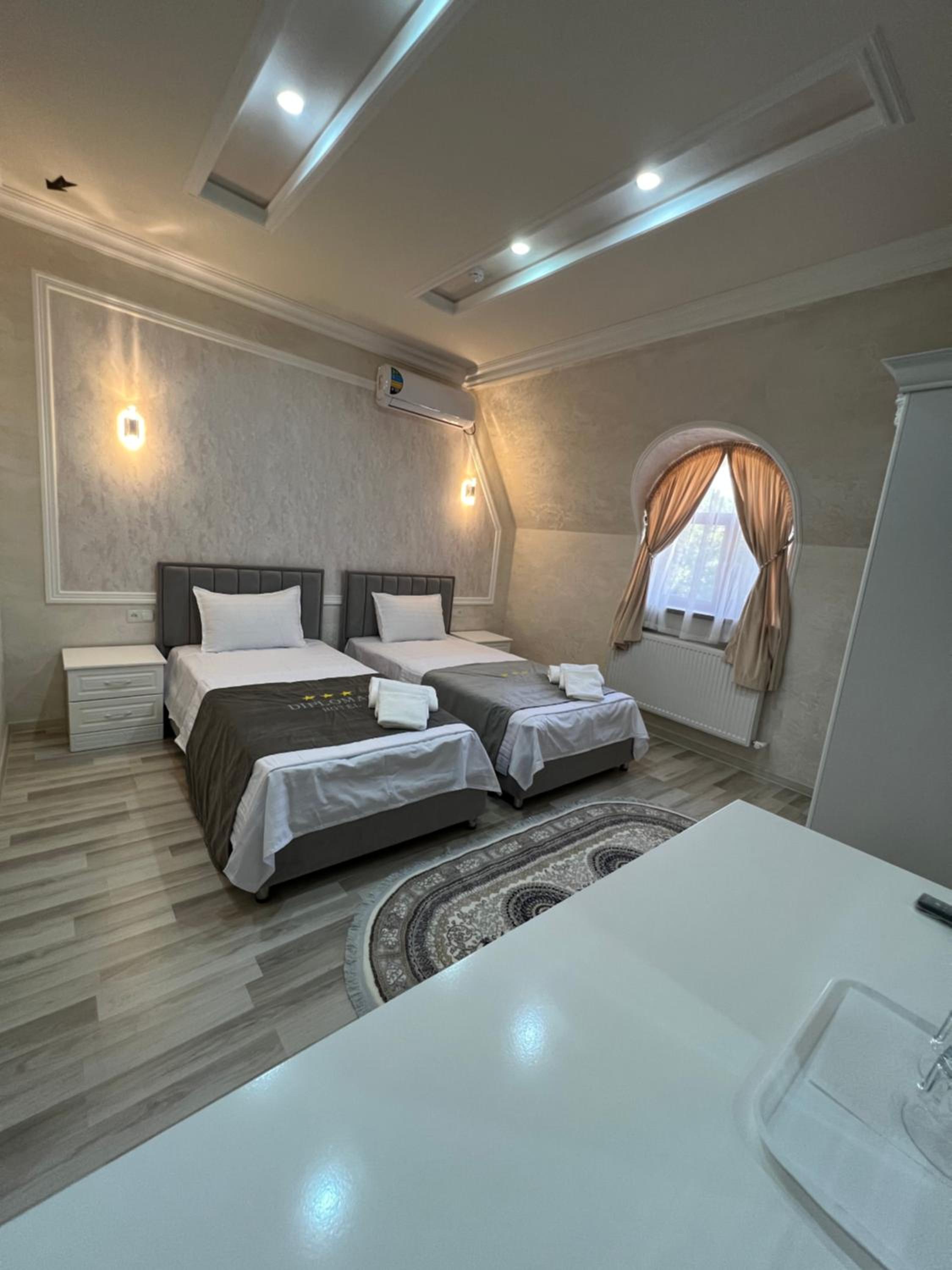 Deluxe Twin Room