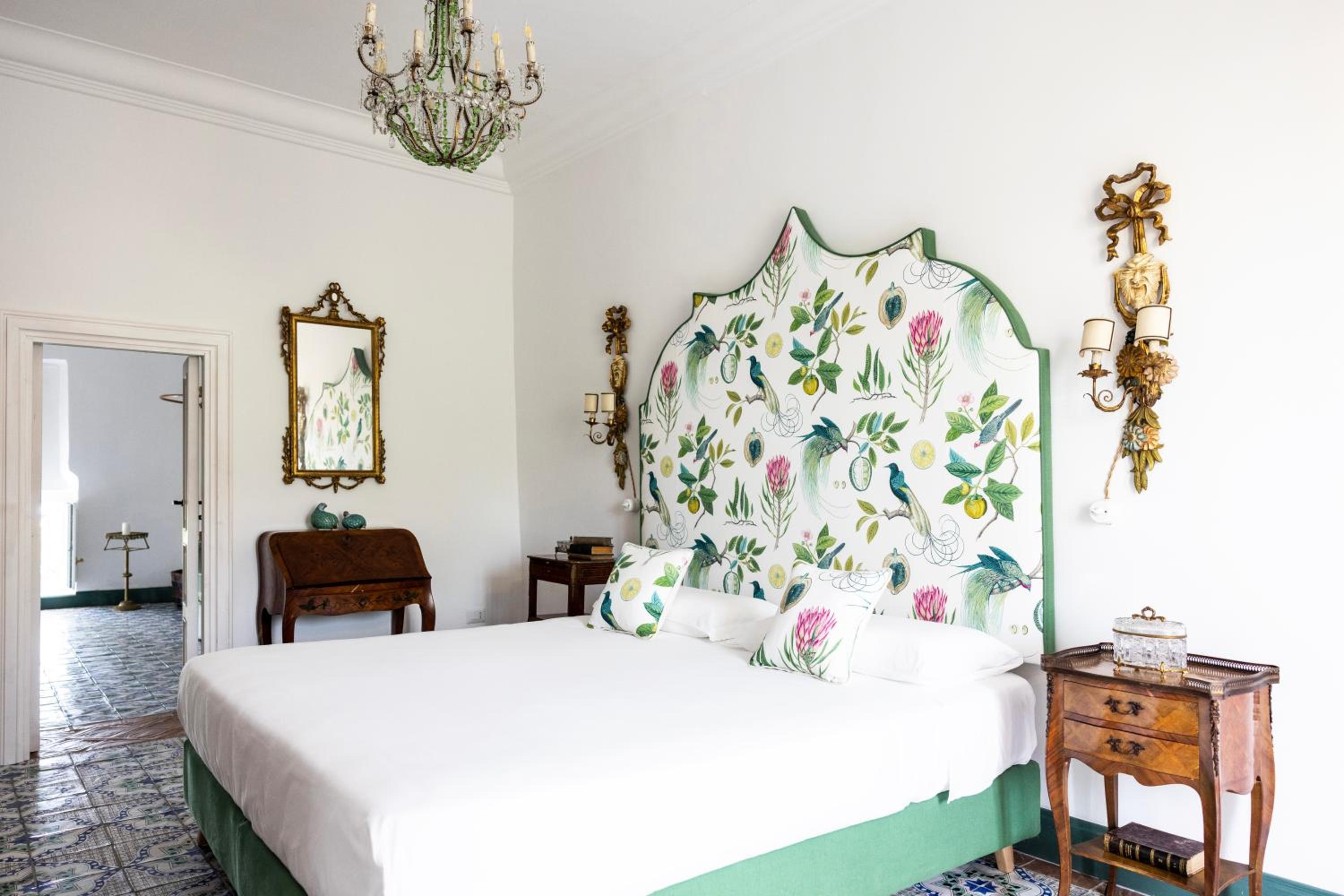 Deluxe Room with Mountain View - Photo 1