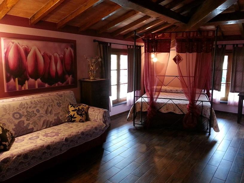 One-Bedroom House photo 1