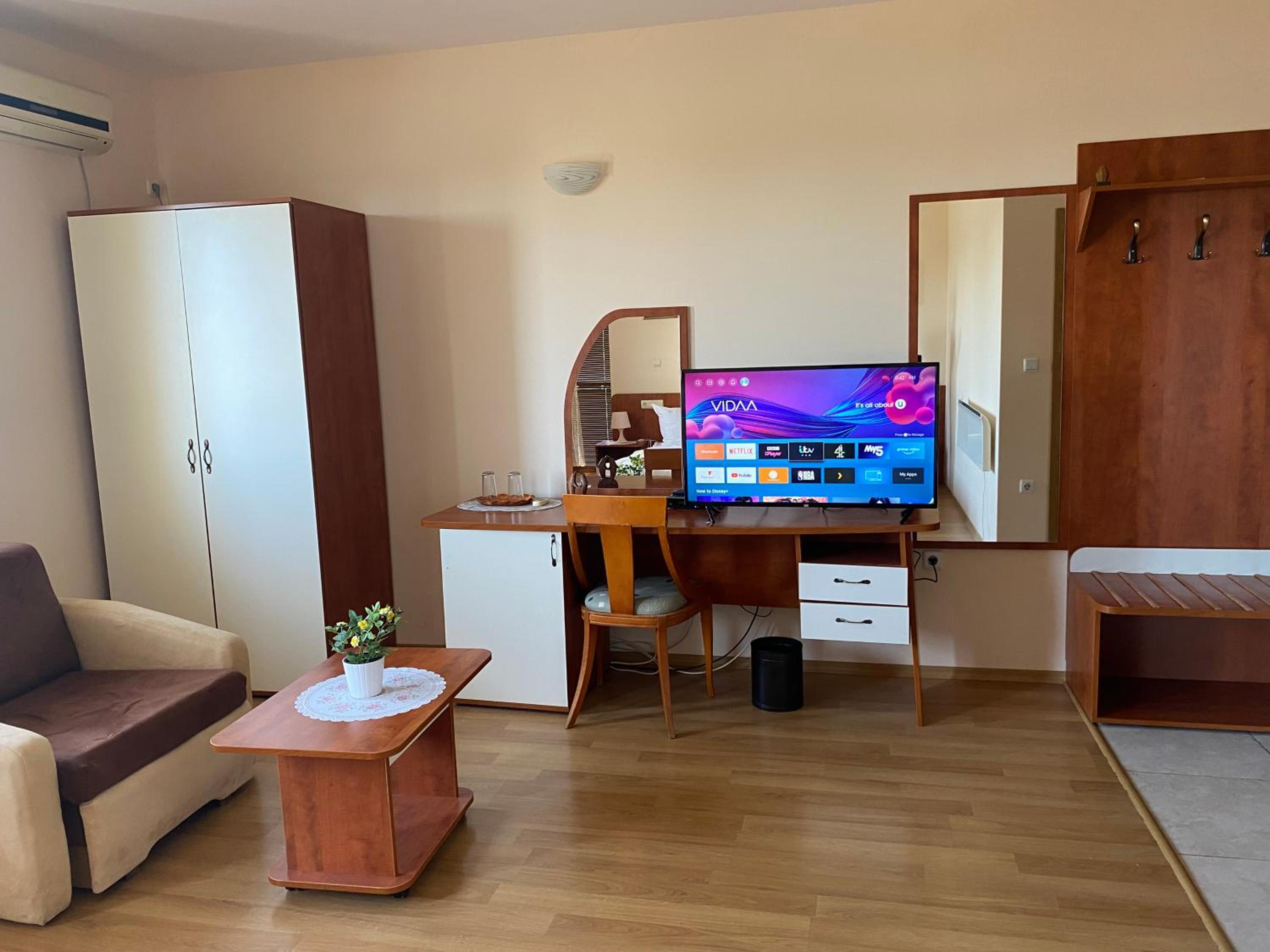 Standard Double or Twin Room photo 2