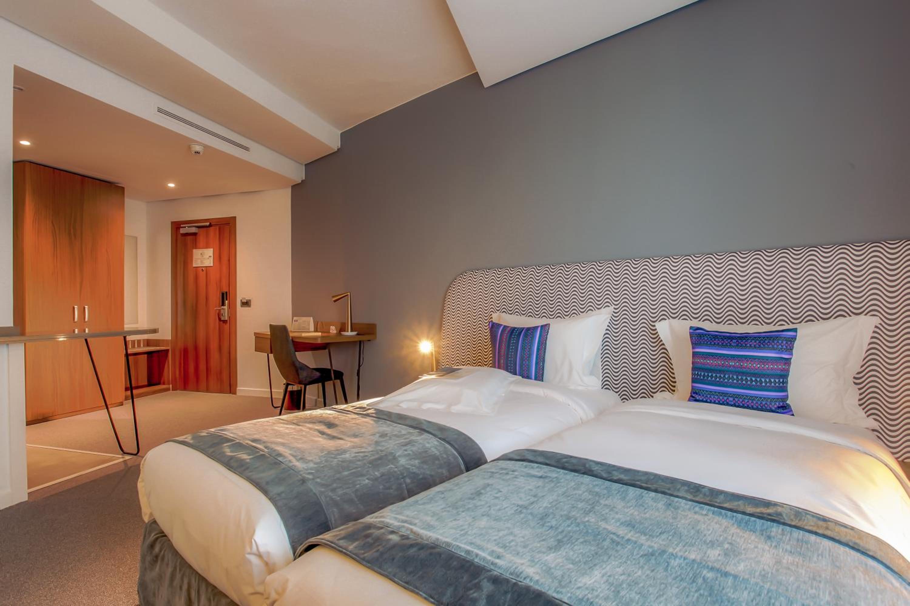 Superior Room - 2 Single Beds 1 Sofa Bed
