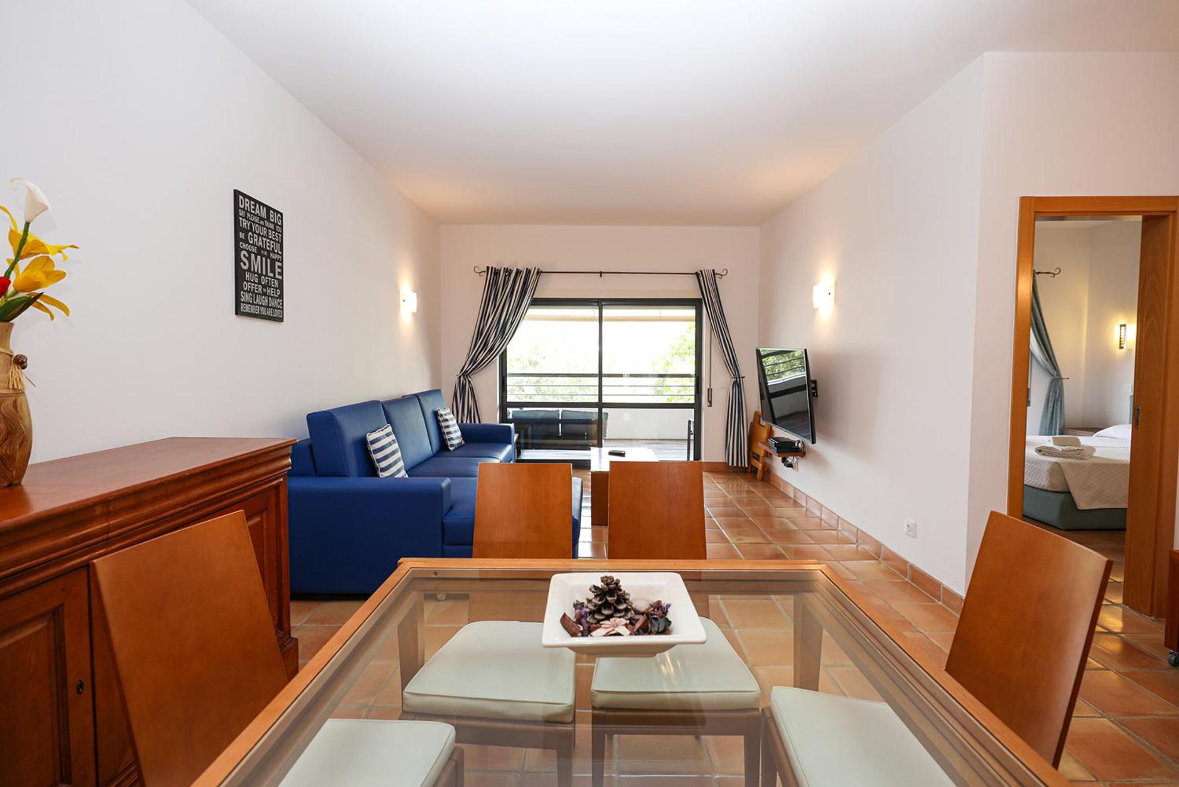 Two-Bedroom Apartment - Photo 2