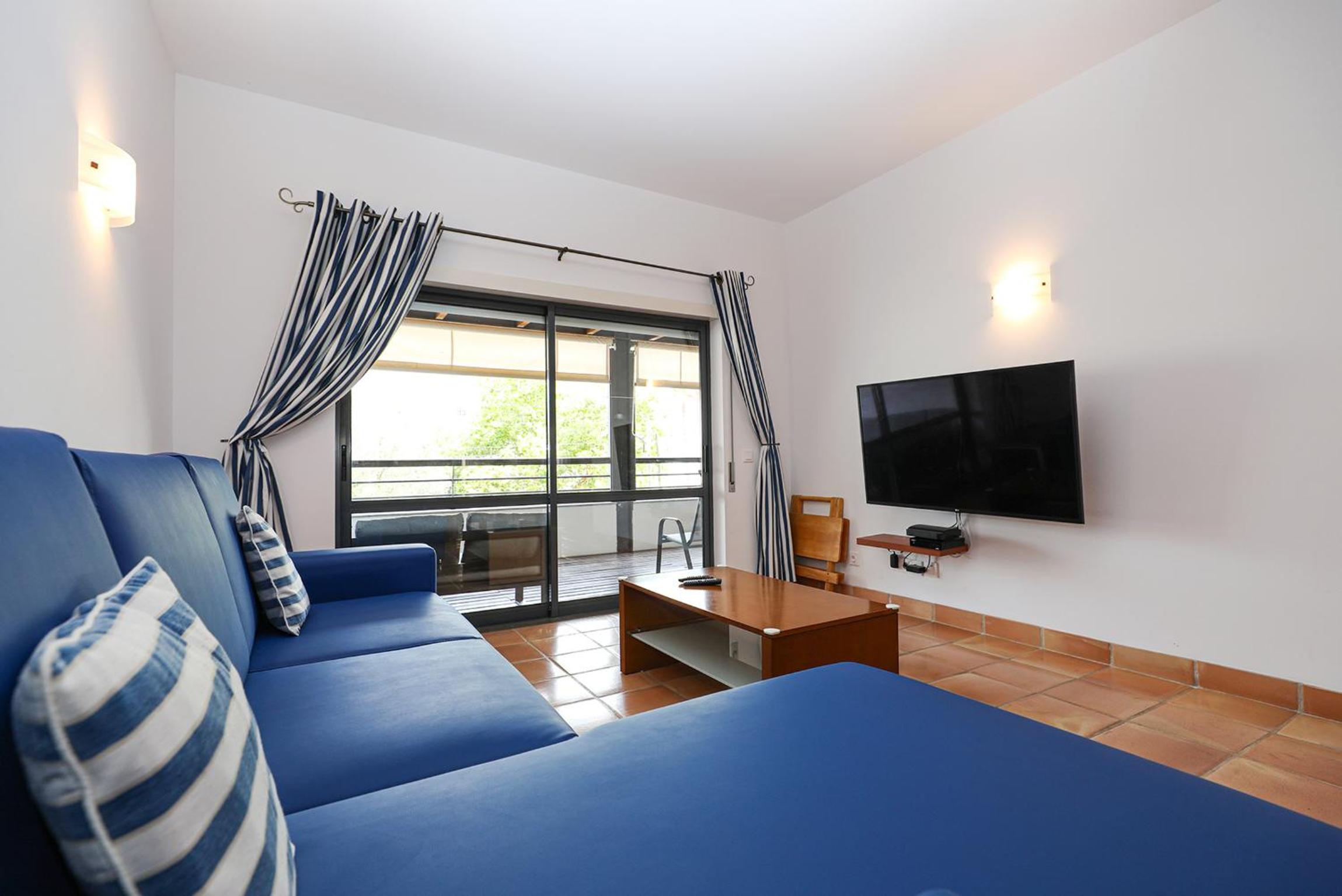 Two-Bedroom Apartment - Photo 4