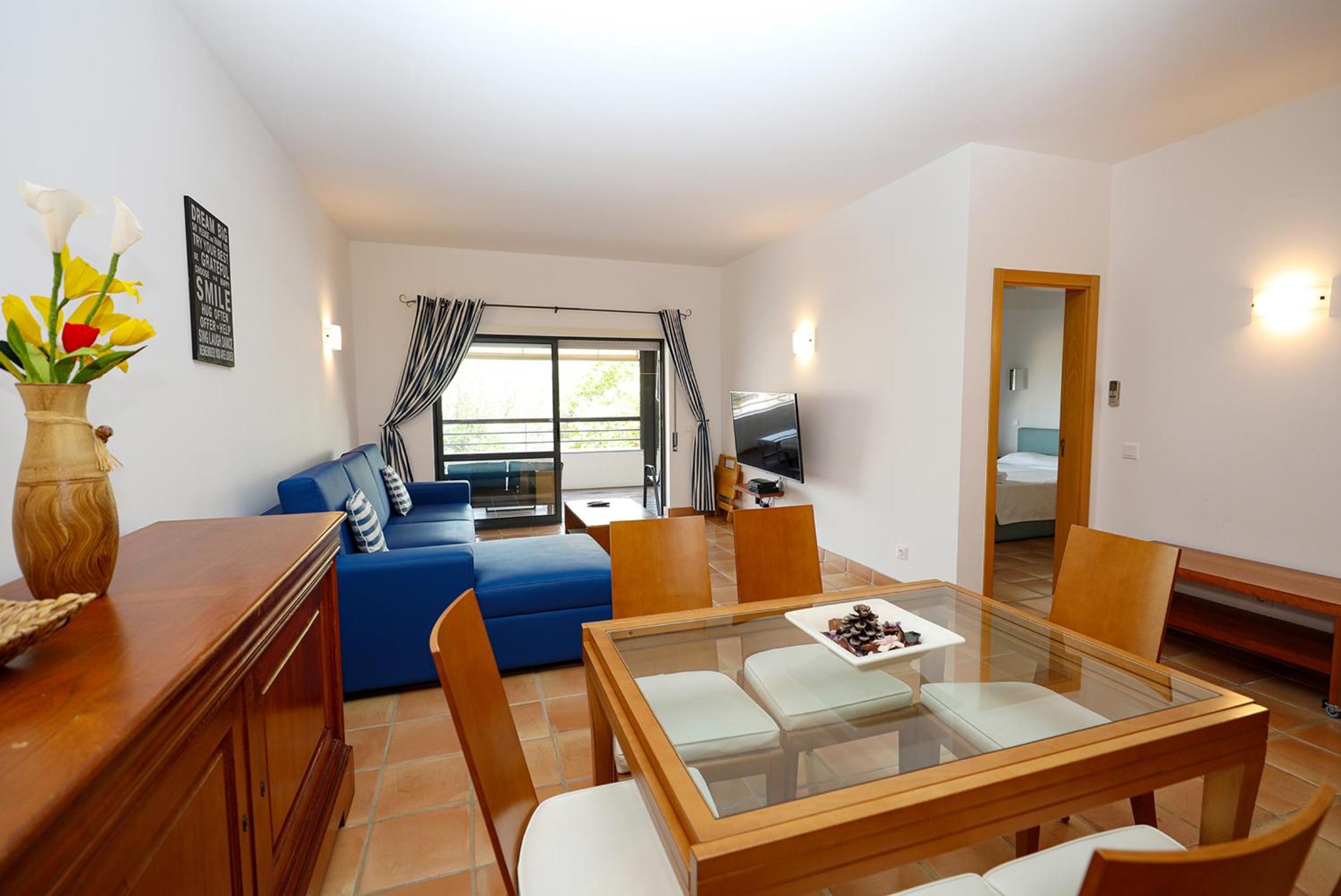 Two-Bedroom Apartment - Photo 31