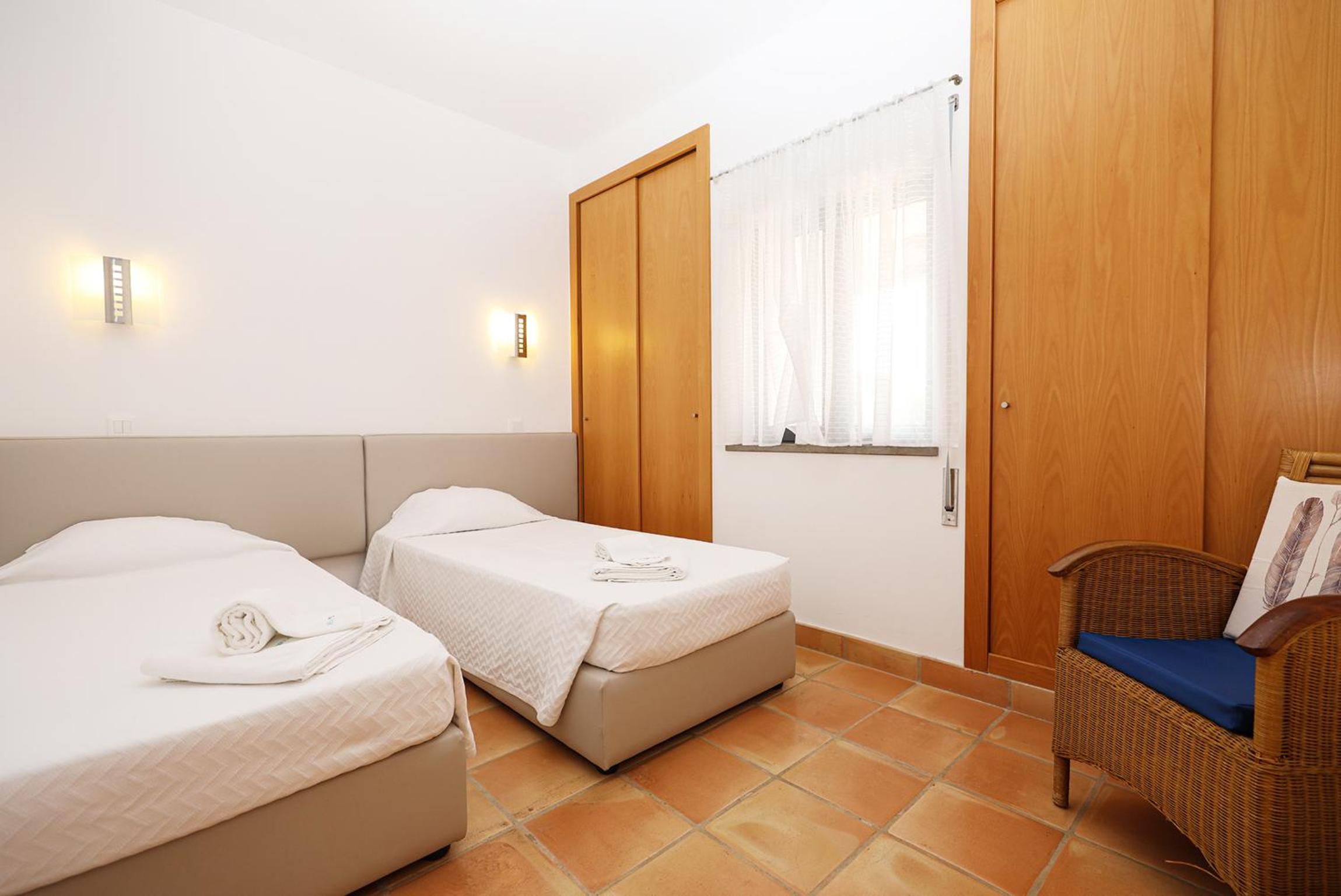 Two-Bedroom Apartment - Photo 16
