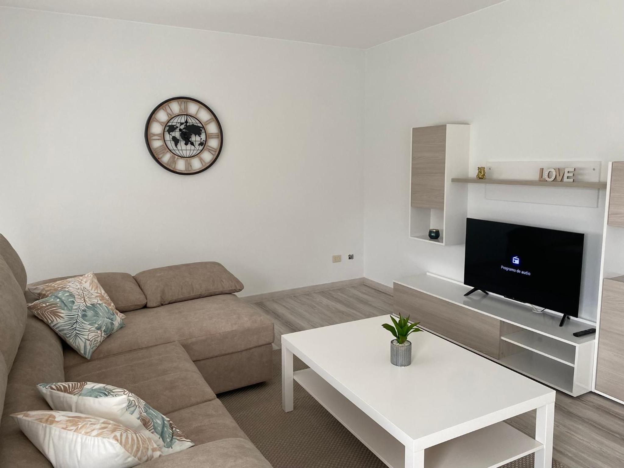 Three-Bedroom Apartment photo 2