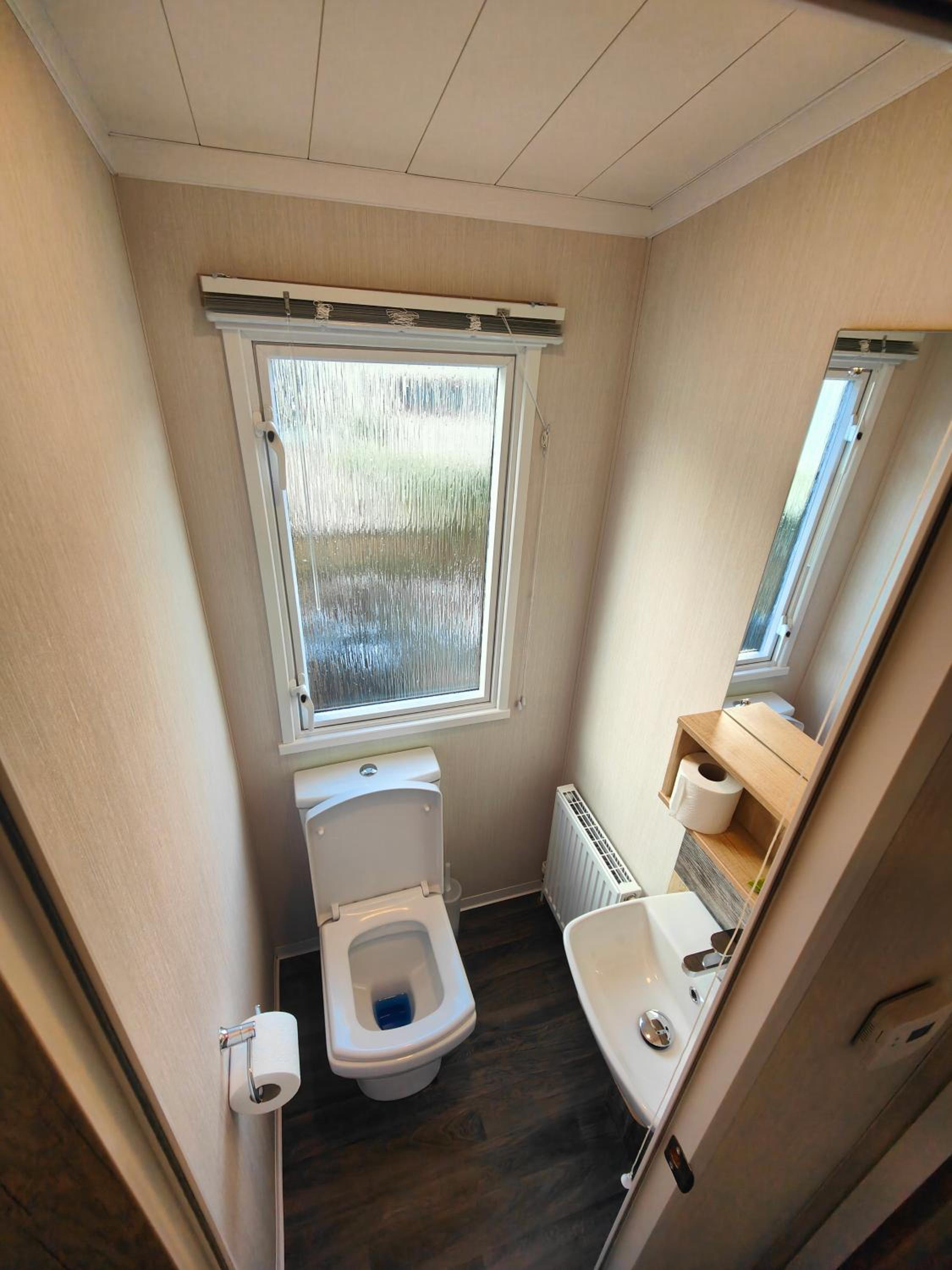 Snowdon With Hot Tub-No Pets - Photo 7