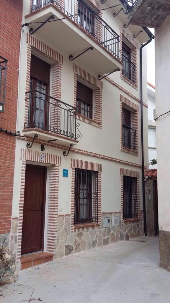 Four-Bedroom House photo 2