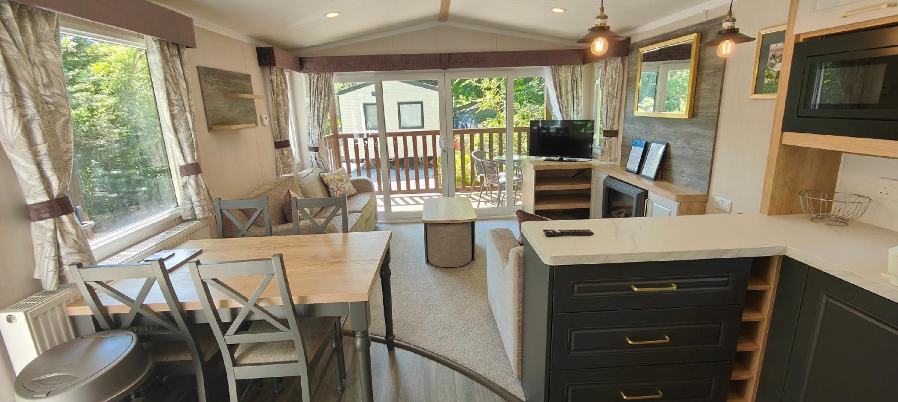 Osprey 2 bedroom - No Pets - Photo 8