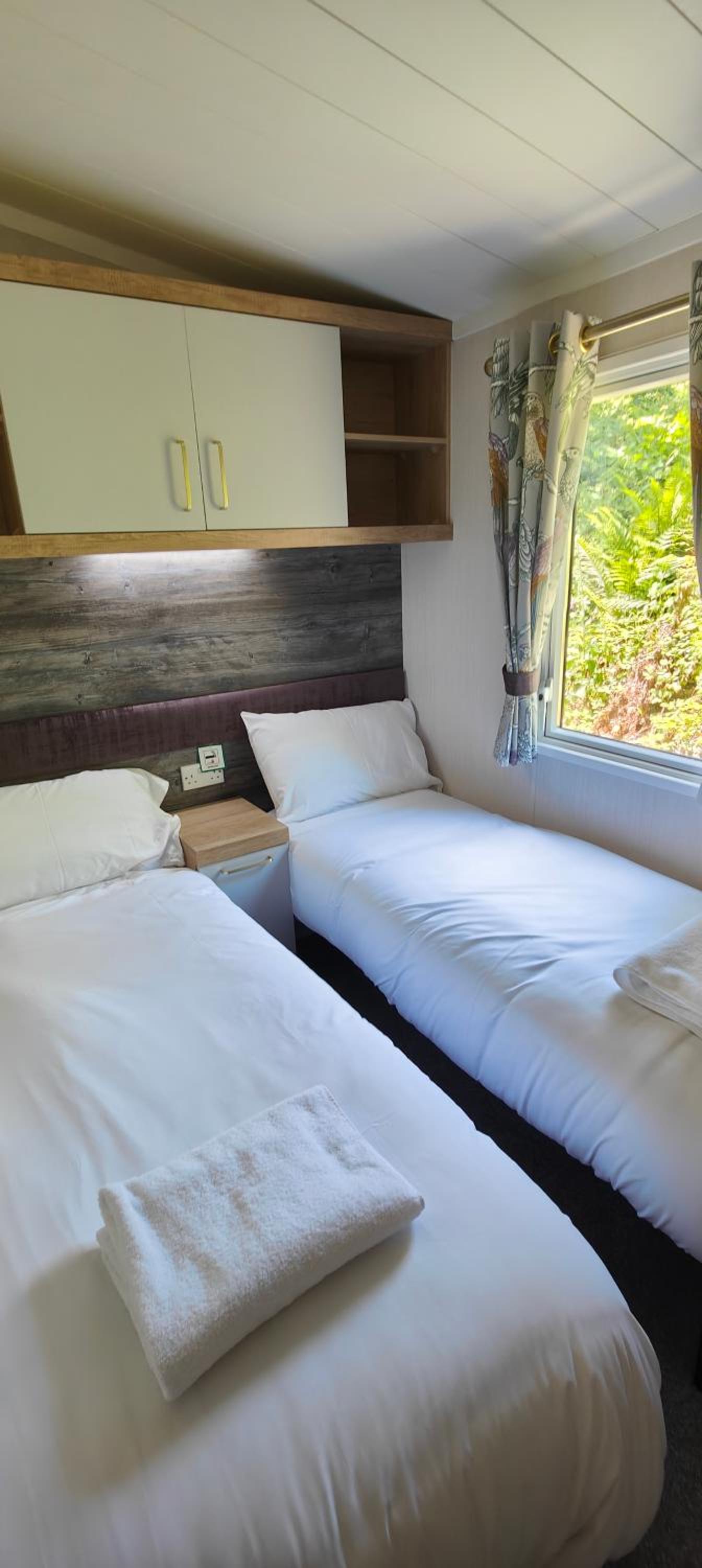 Osprey 2 bedroom - No Pets - Photo 6