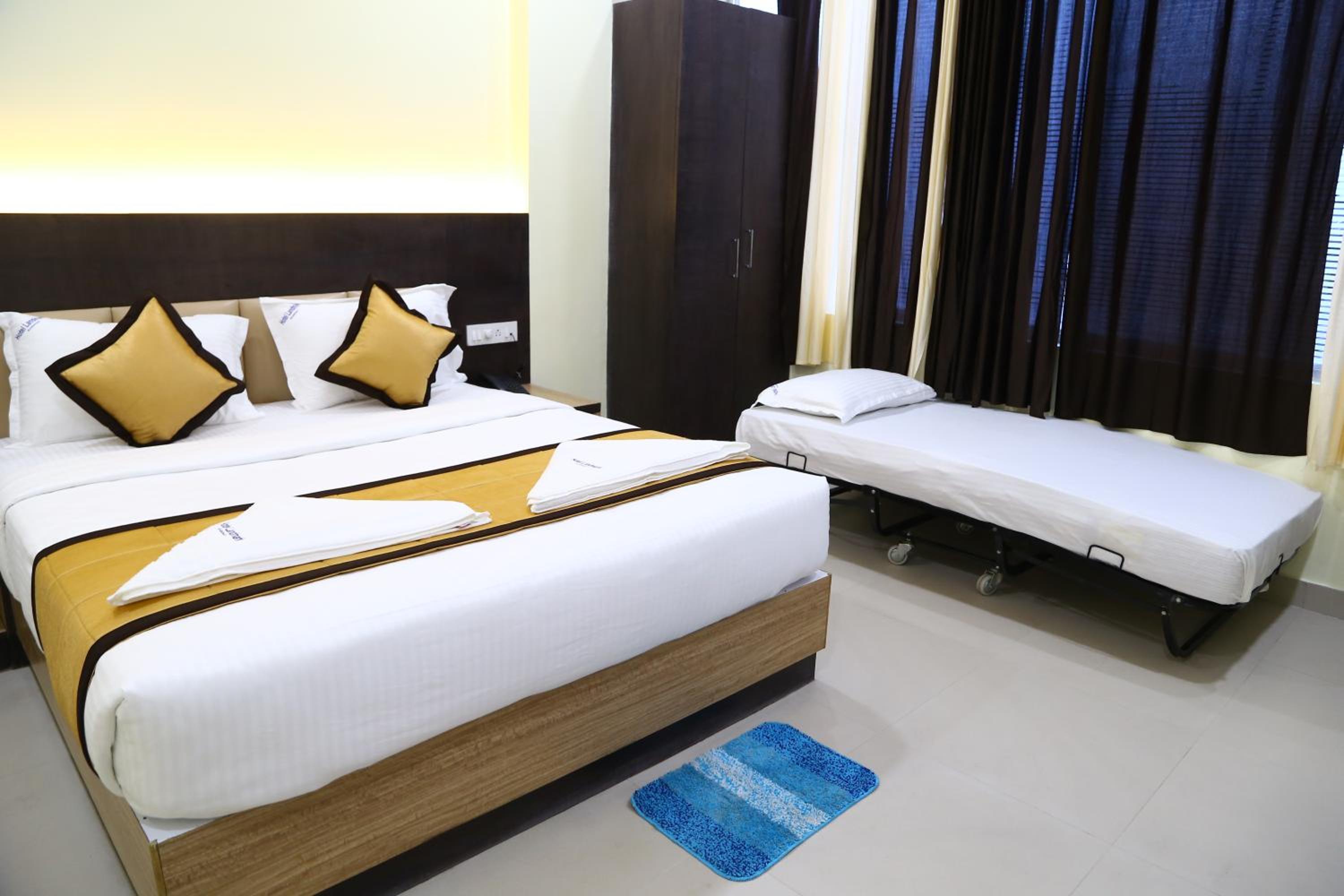 Superior Double or Twin Room with City View