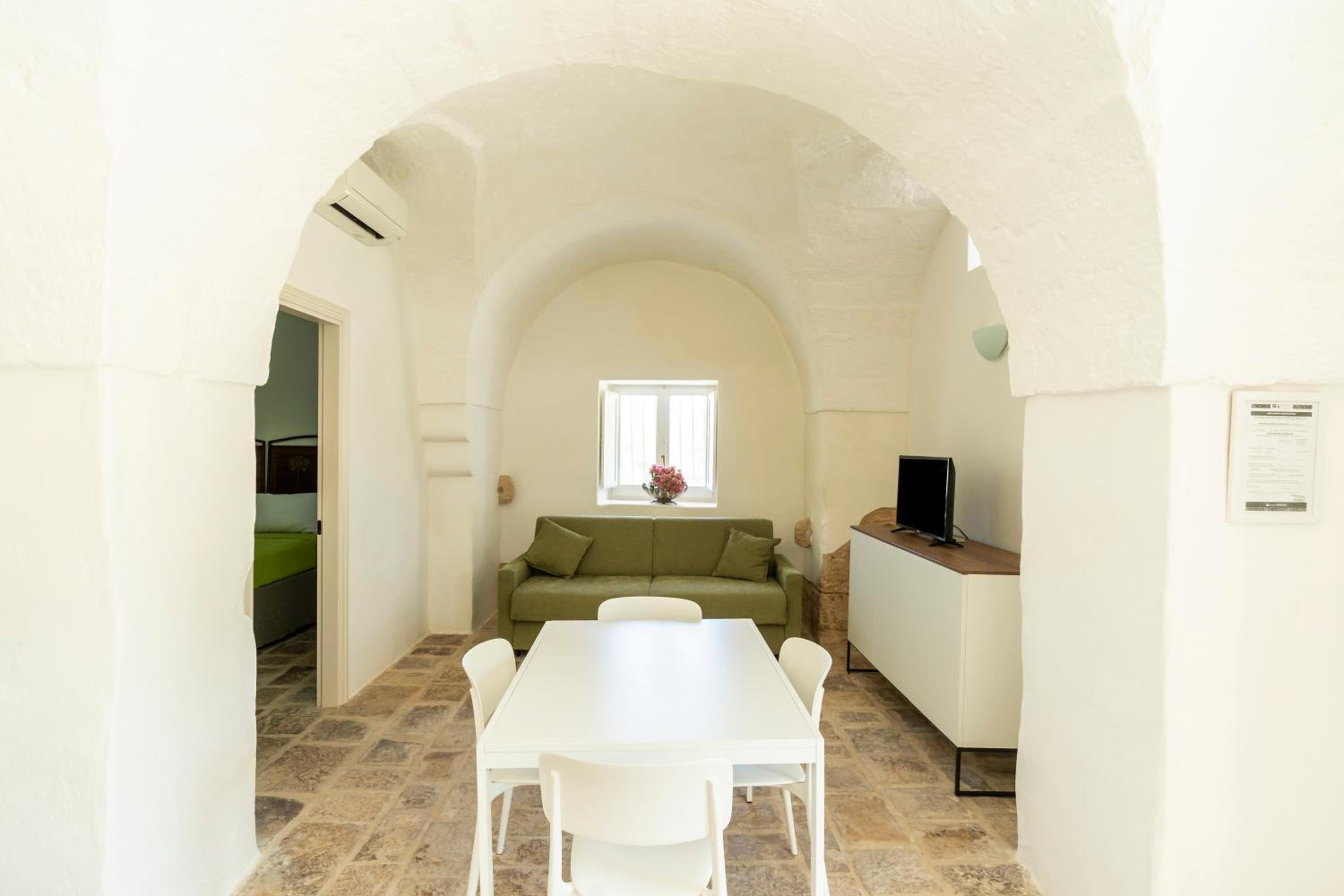 Apartment photo 1