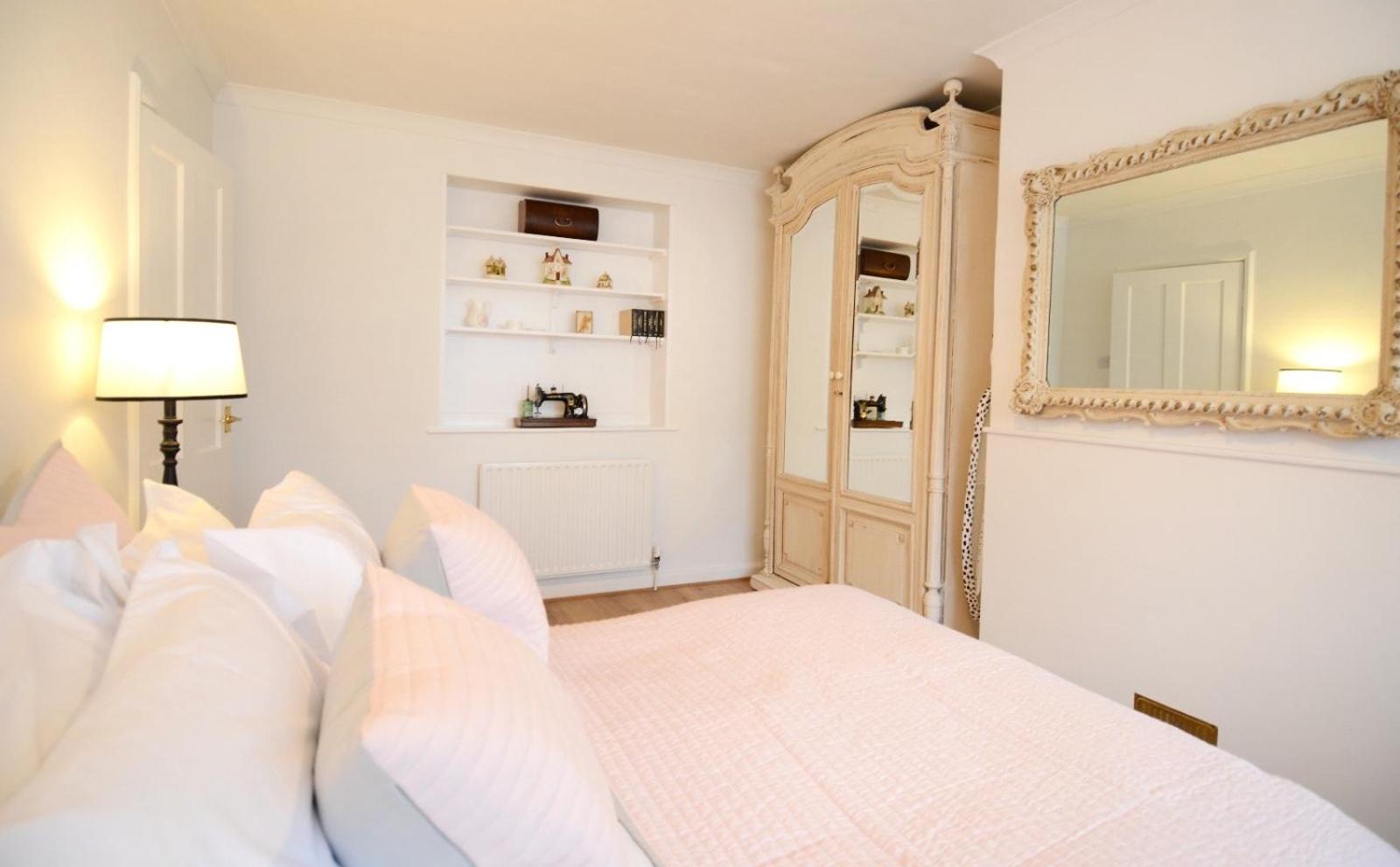 Deluxe King Suite