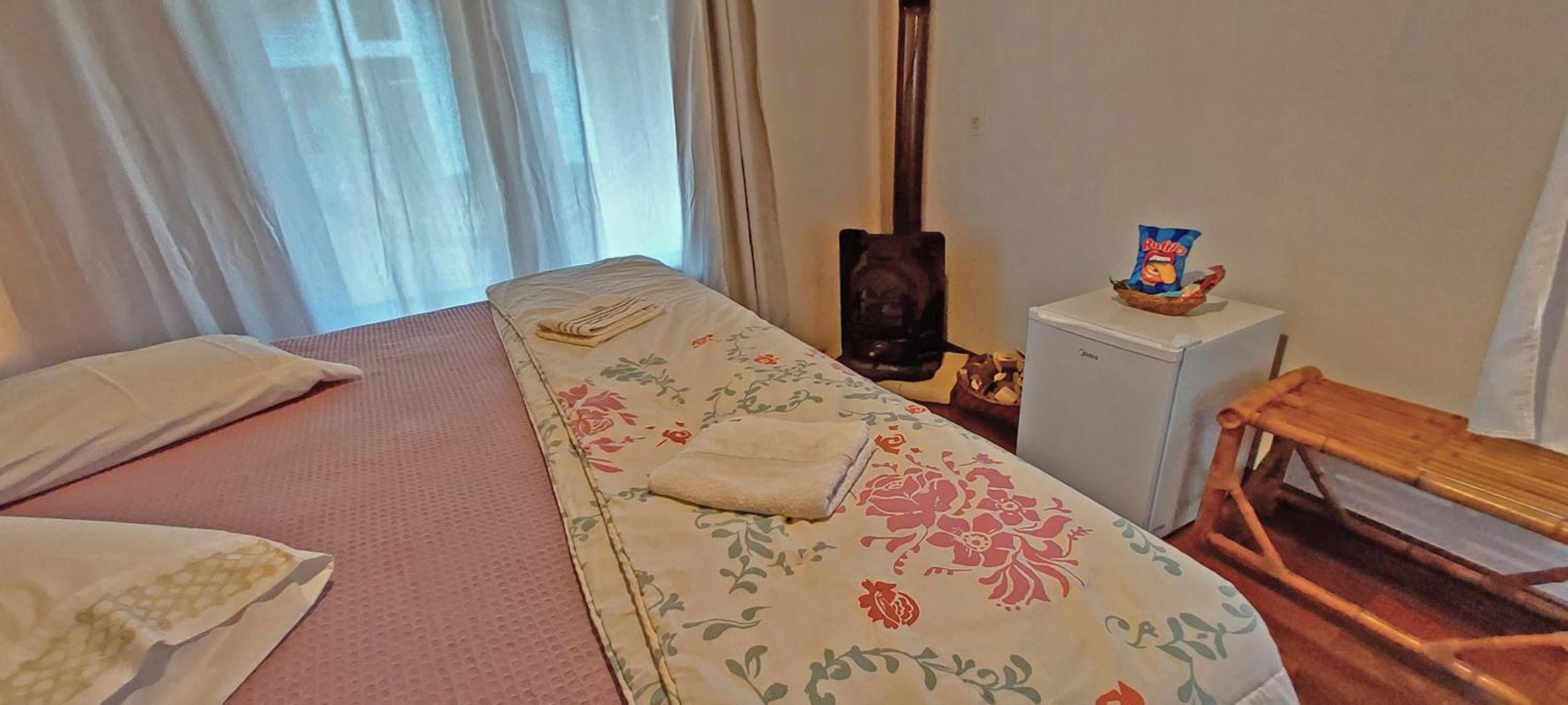 Deluxe Queen Suite - Photo 7